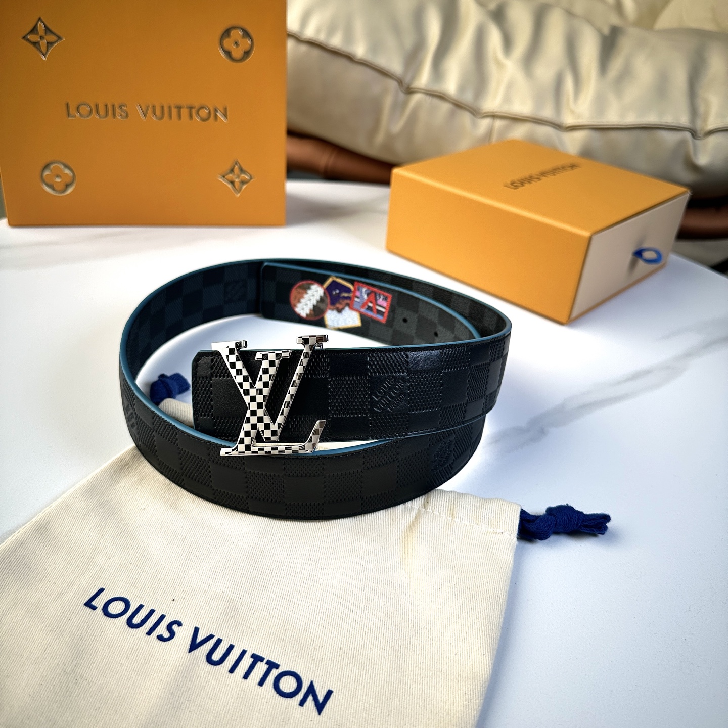 
       L0UIS VUITT0N 今季新品 驢家原單腰帶 寬度40毫米 定制帆布面內襯進口小牛
