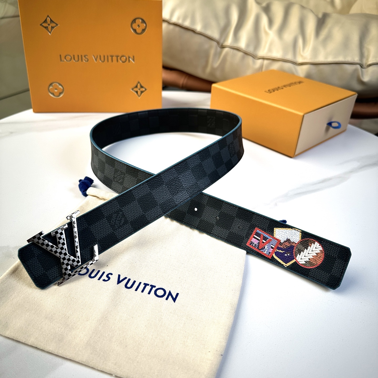 
       L0UIS VUITT0N 今季新品 驢家原單腰帶 寬度40毫米 定制帆布面內襯進口小牛