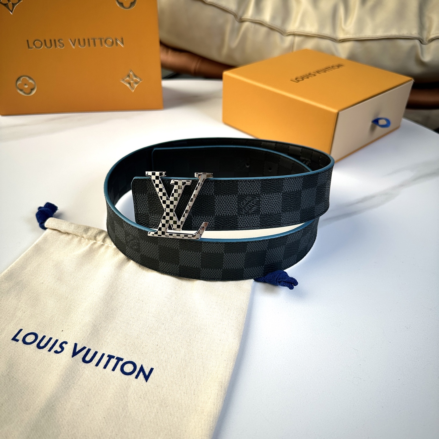 
       L0UIS VUITT0N 今季新品 驢家原單腰帶 寬度40毫米 定制帆布面內襯進口小牛