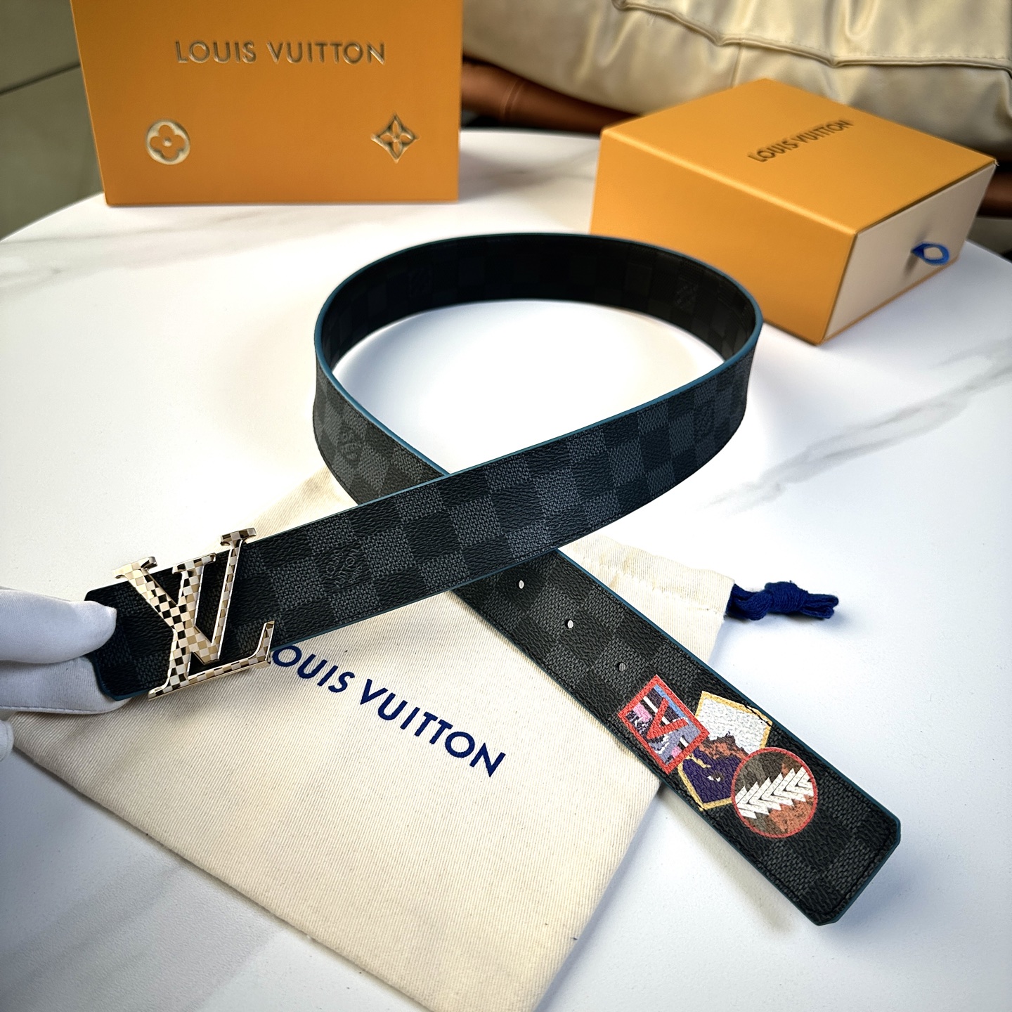 
       L0UIS VUITT0N 今季新品 驢家原單腰帶 寬度40毫米 定制帆布面內襯進口小牛