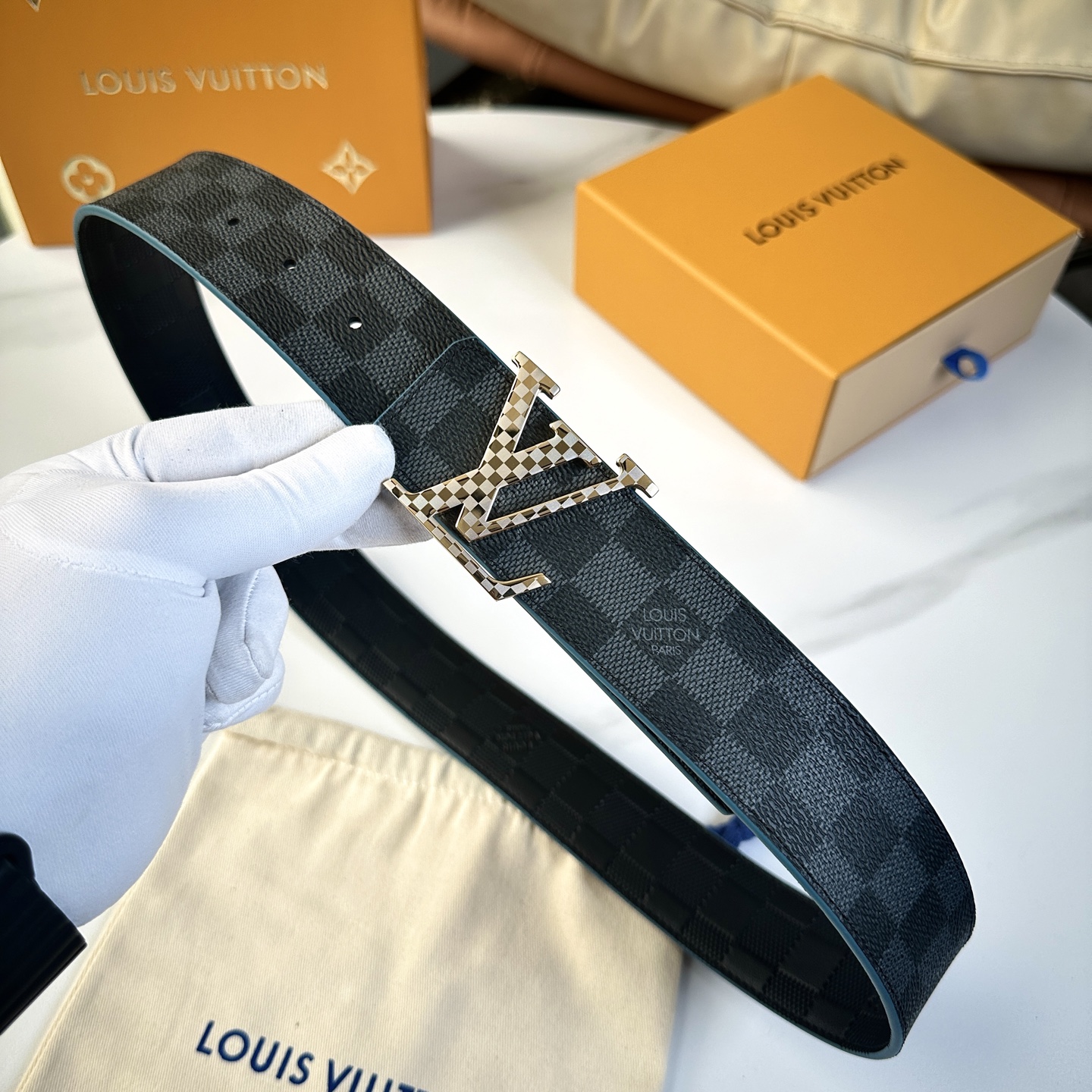 
       L0UIS VUITT0N 今季新品 驢家原單腰帶 寬度40毫米 定制帆布面內襯進口小牛