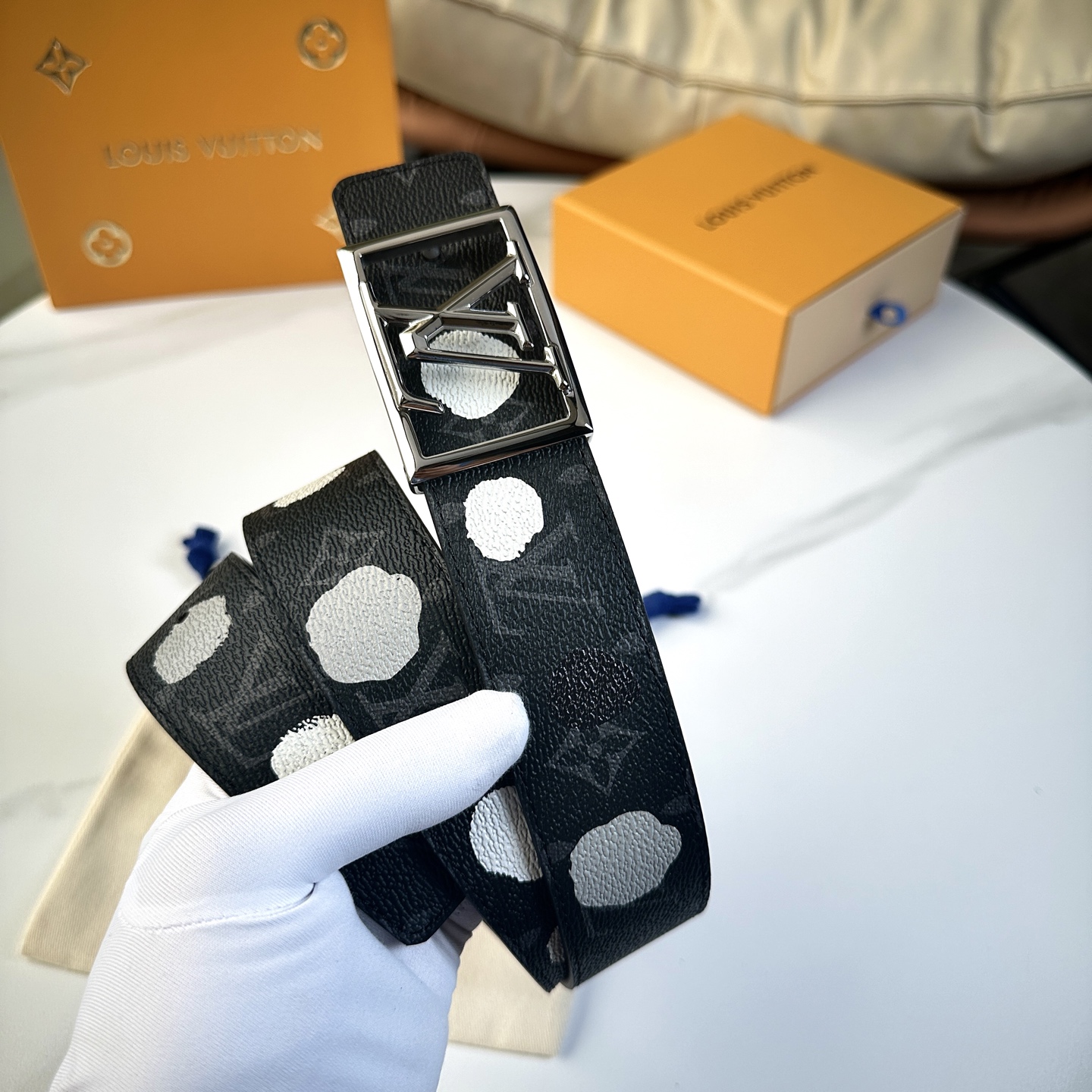 
       L0UIS VUITT0N 今季新品 驢家原單腰帶 寬度40毫米 定制帆布面內襯進口小牛