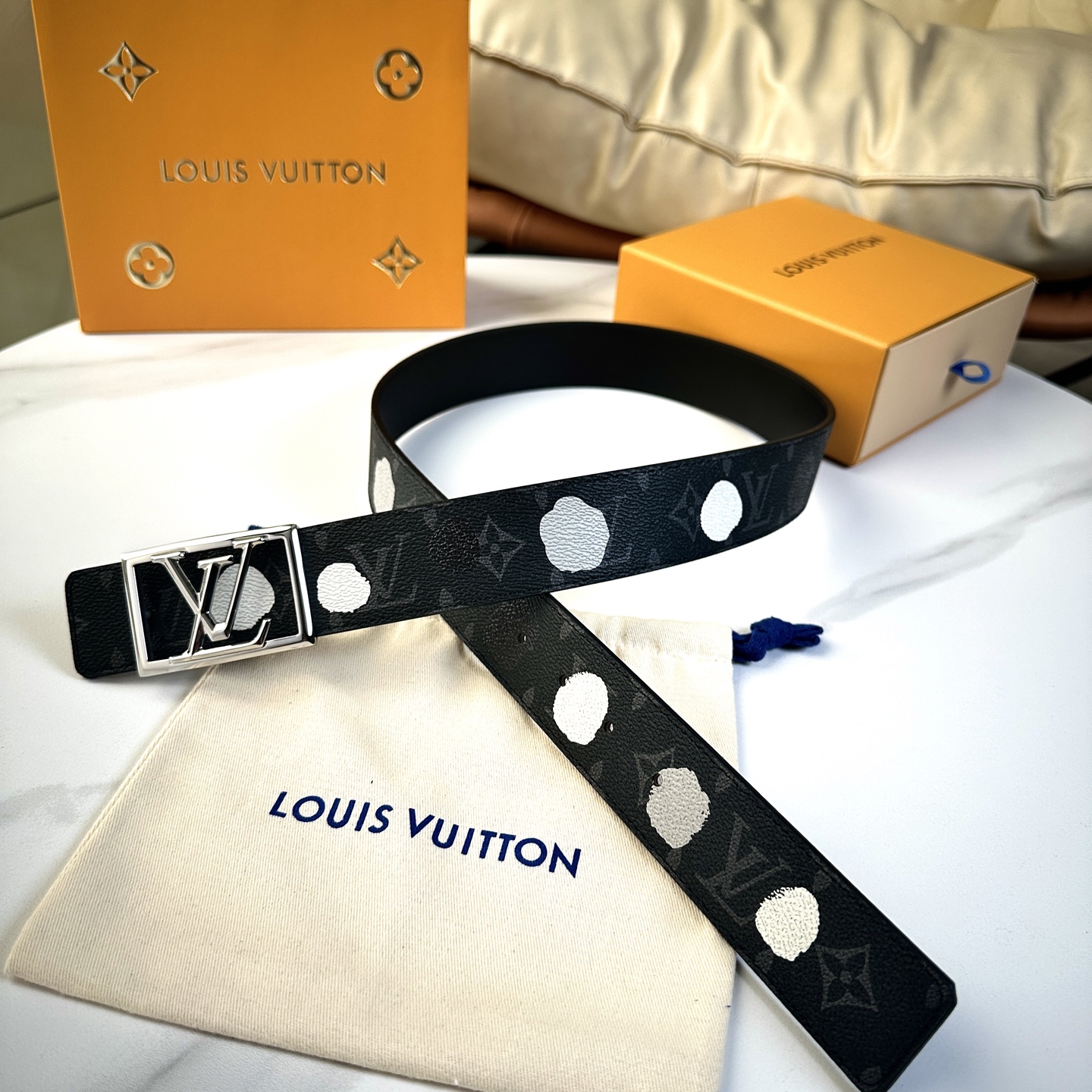 
       L0UIS VUITT0N 今季新品 驢家原單腰帶 寬度40毫米 定制帆布面內襯進口小牛