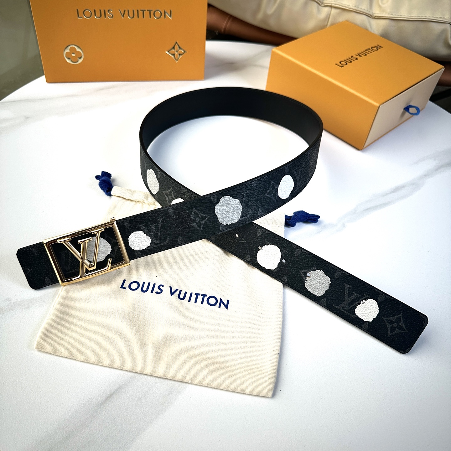 
       L0UIS VUITT0N 今季新品 驢家原單腰帶 寬度40毫米 定制帆布面內襯進口小牛