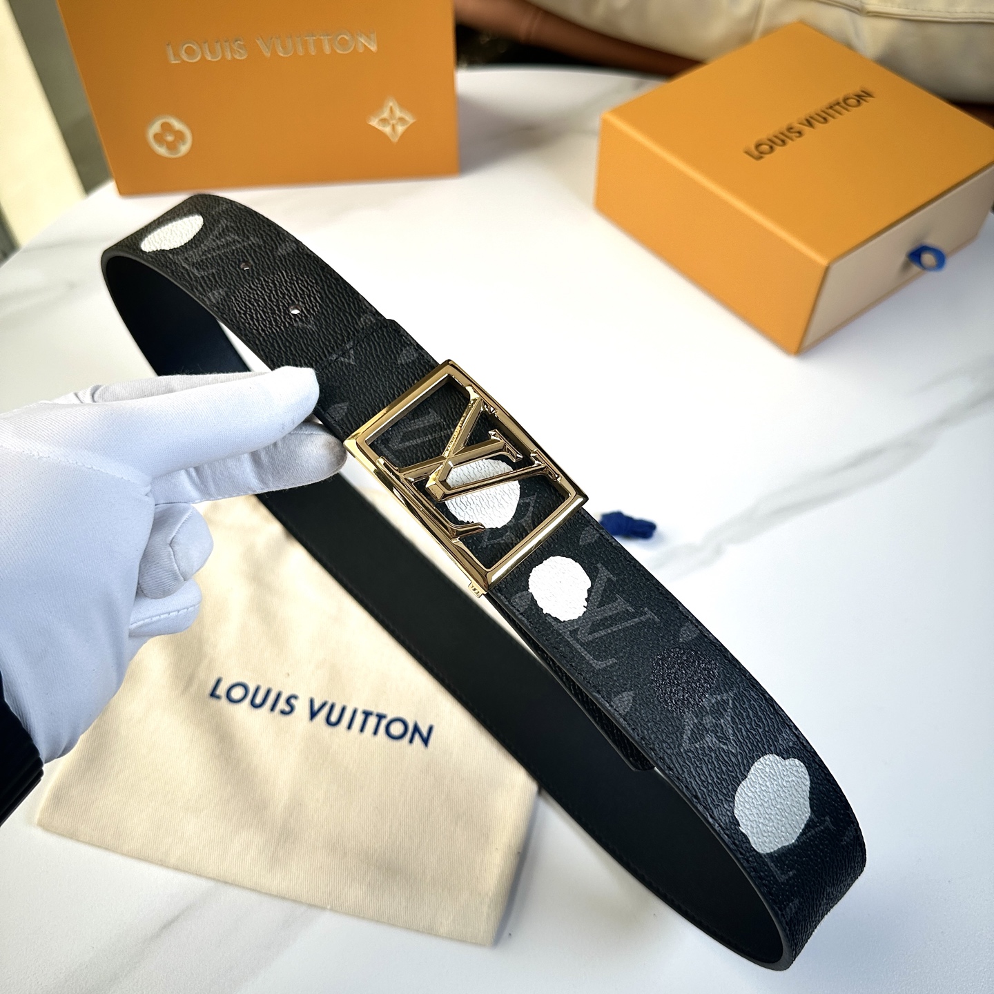 
       L0UIS VUITT0N 今季新品 驢家原單腰帶 寬度40毫米 定制帆布面內襯進口小牛
