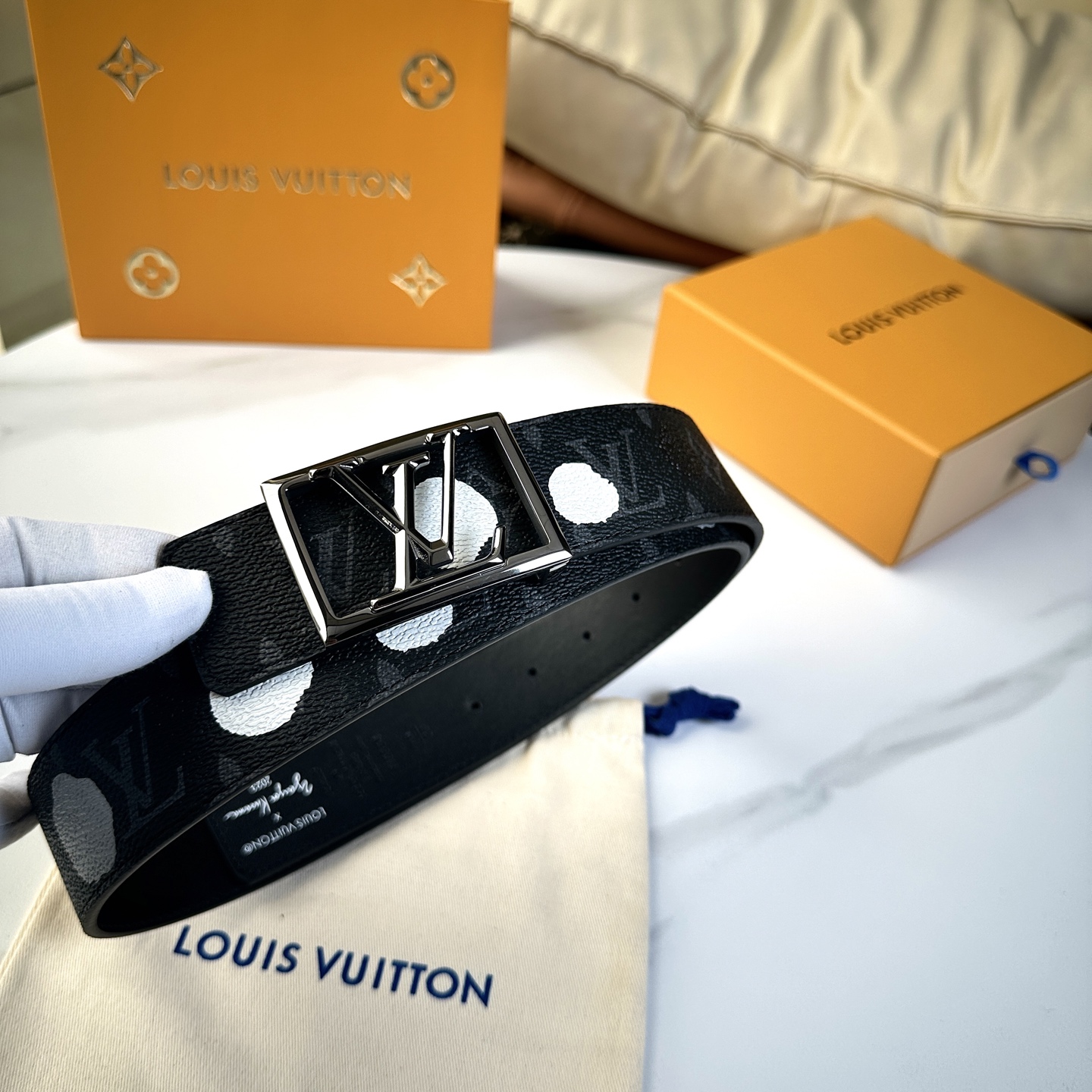 
       L0UIS VUITT0N 今季新品 驢家原單腰帶 寬度40毫米 定制帆布面內襯進口小牛