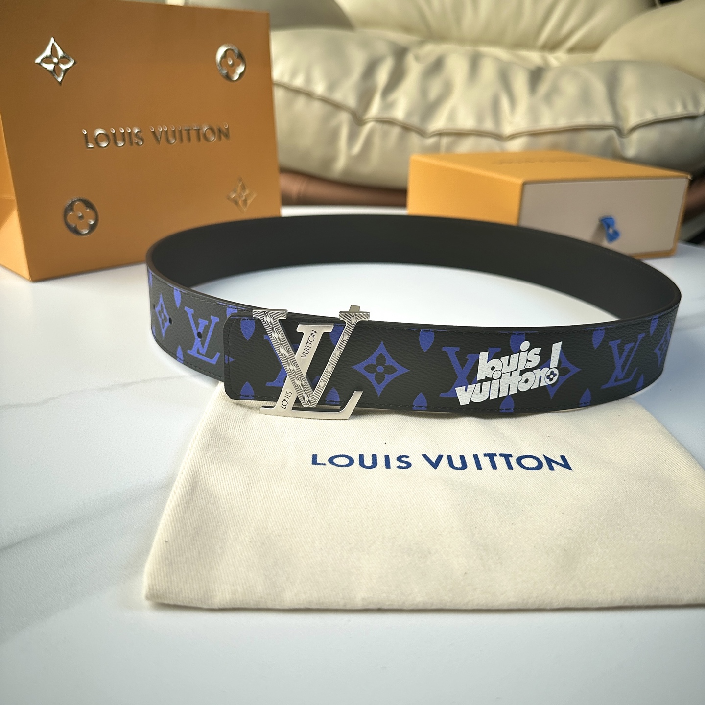 
       L0UIS VUITT0N 今季新品 驢家原單腰帶 寬度40毫米 定制帆布面內襯進口小牛