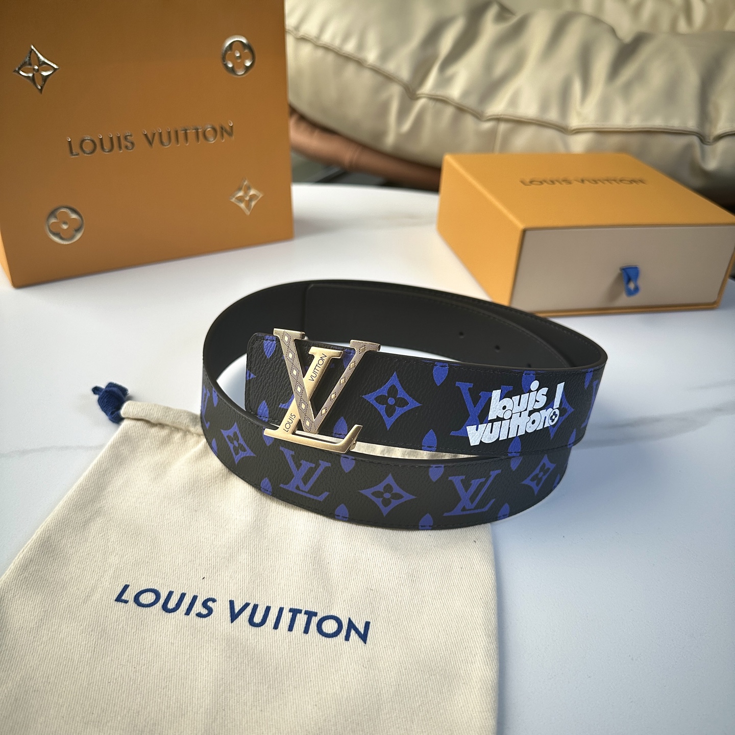 
       L0UIS VUITT0N 今季新品 驢家原單腰帶 寬度40毫米 定制帆布面內襯進口小牛