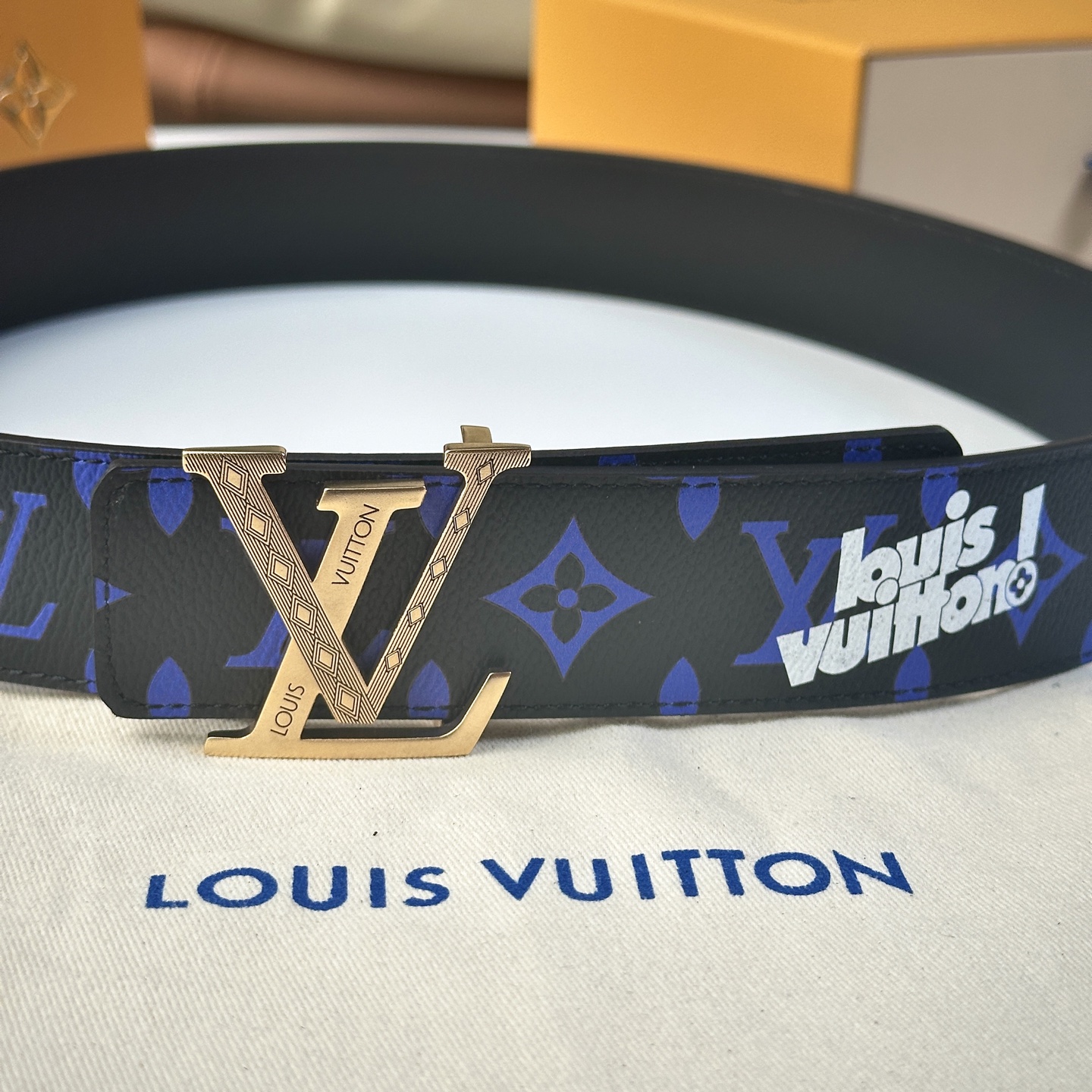 
       L0UIS VUITT0N 今季新品 驢家原單腰帶 寬度40毫米 定制帆布面內襯進口小牛