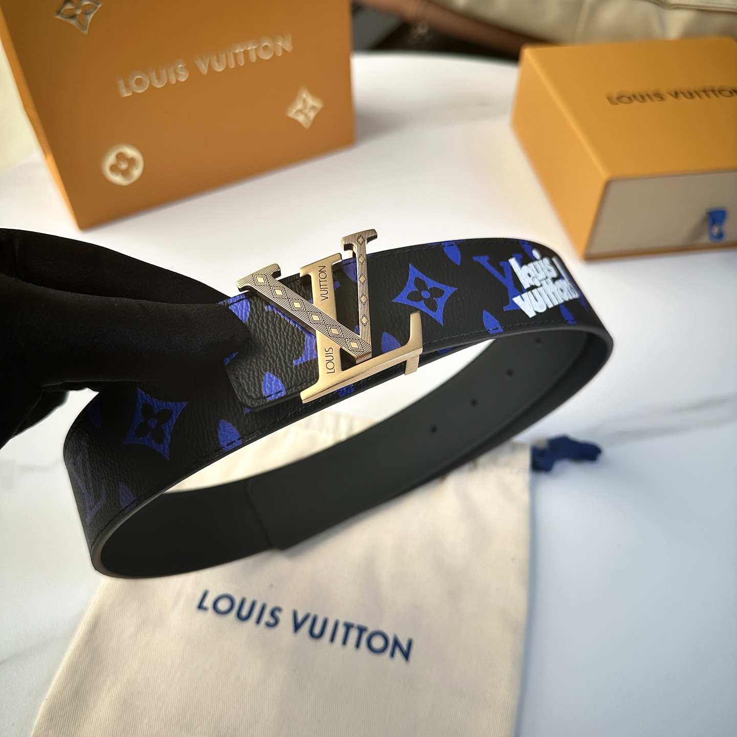 
       L0UIS VUITT0N 今季新品 驢家原單腰帶 寬度40毫米 定制帆布面內襯進口小牛