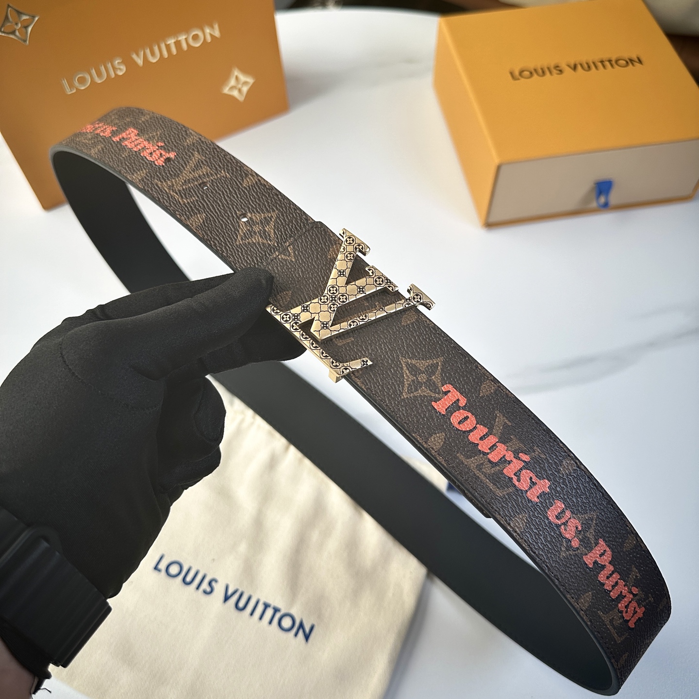 
       L0UIS VUITT0N 今季新品 驢家原單腰帶 寬度40毫米 定制帆布面內襯進口小牛