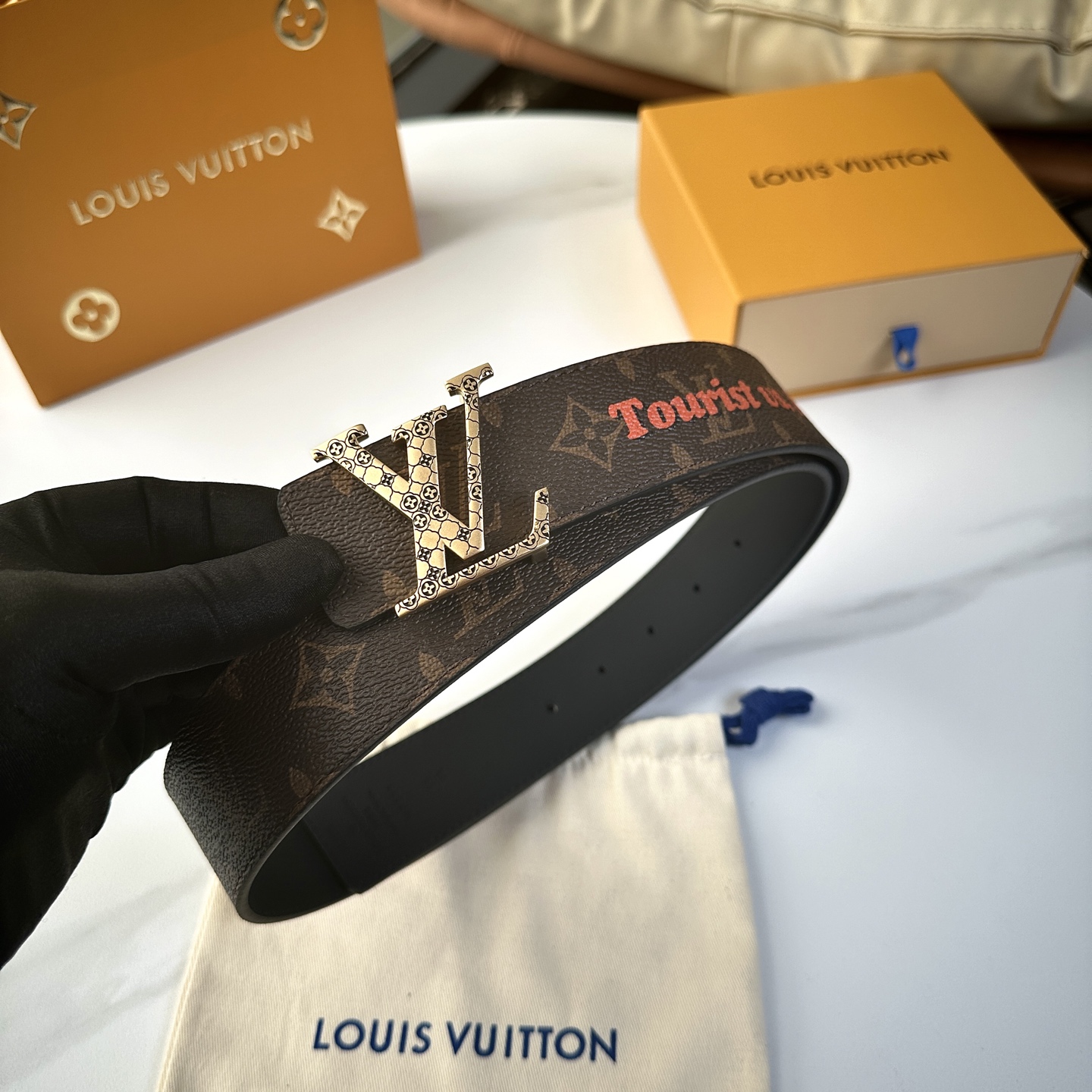 
       L0UIS VUITT0N 今季新品 驢家原單腰帶 寬度40毫米 定制帆布面內襯進口小牛