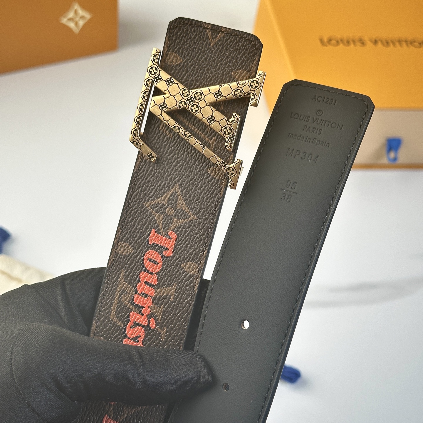 
       L0UIS VUITT0N 今季新品 驢家原單腰帶 寬度40毫米 定制帆布面內襯進口小牛