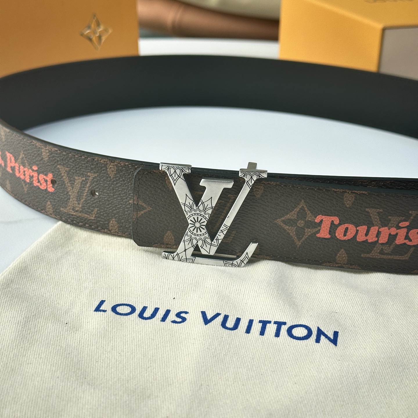 
       L0UIS VUITT0N 今季新品 驢家原單腰帶 寬度40毫米 定制帆布面內襯進口小牛