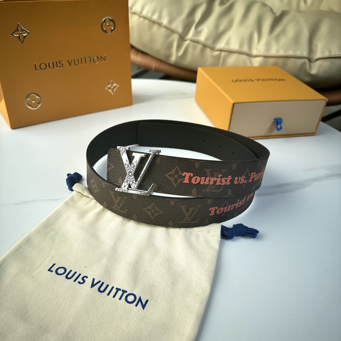 
       L0UIS VUITT0N 今季新品 驢家原單腰帶 寬度40毫米 定制帆布面內襯進口小牛