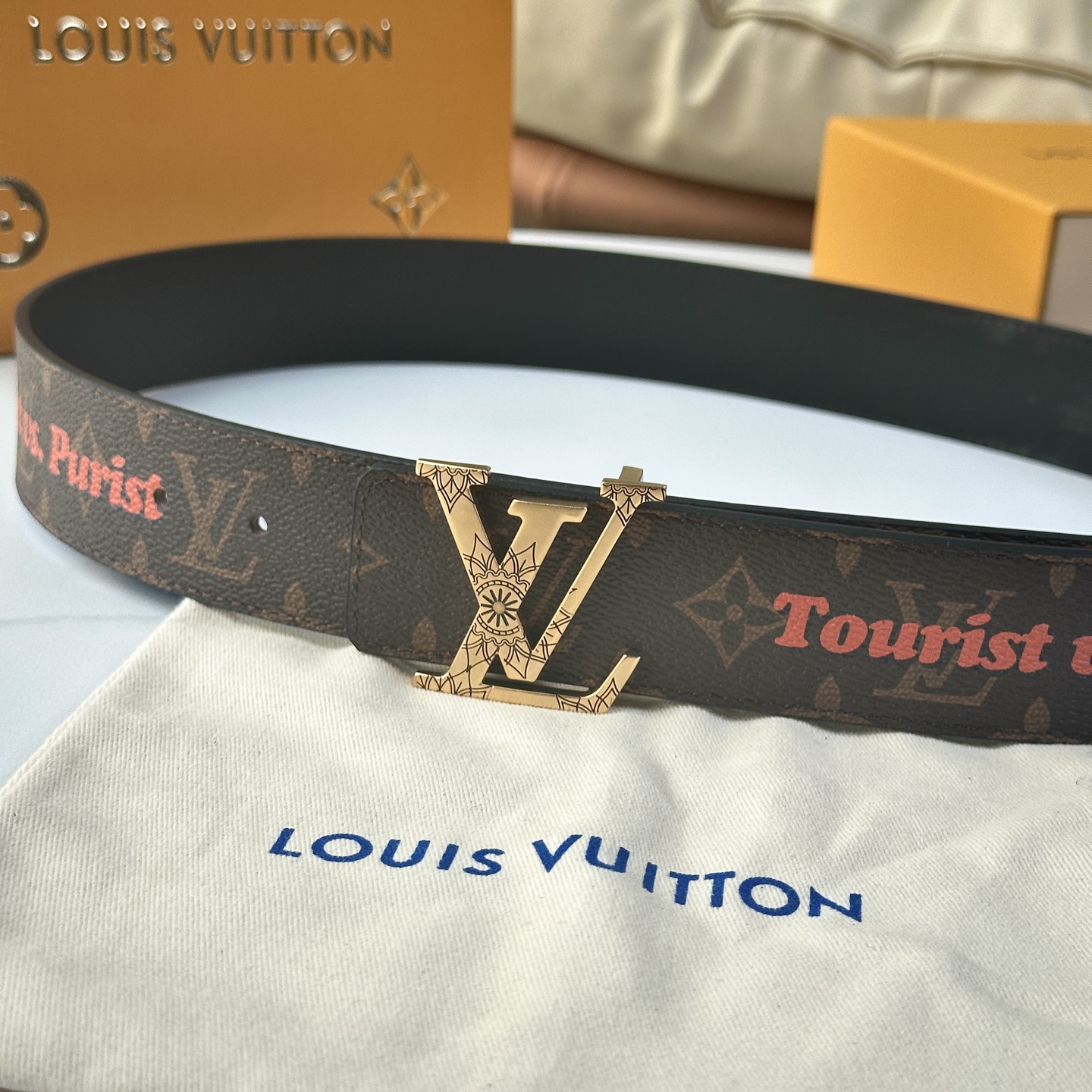 
       L0UIS VUITT0N 今季新品 驢家原單腰帶 寬度40毫米 定制帆布面內襯進口小牛