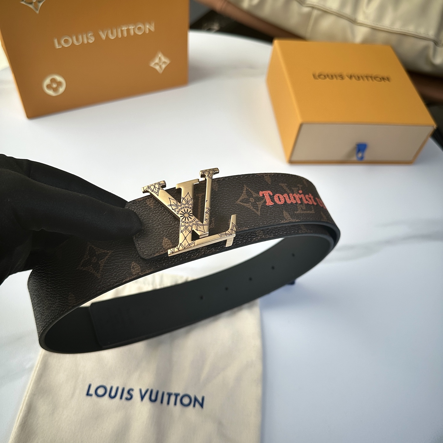 
       L0UIS VUITT0N 今季新品 驢家原單腰帶 寬度40毫米 定制帆布面內襯進口小牛