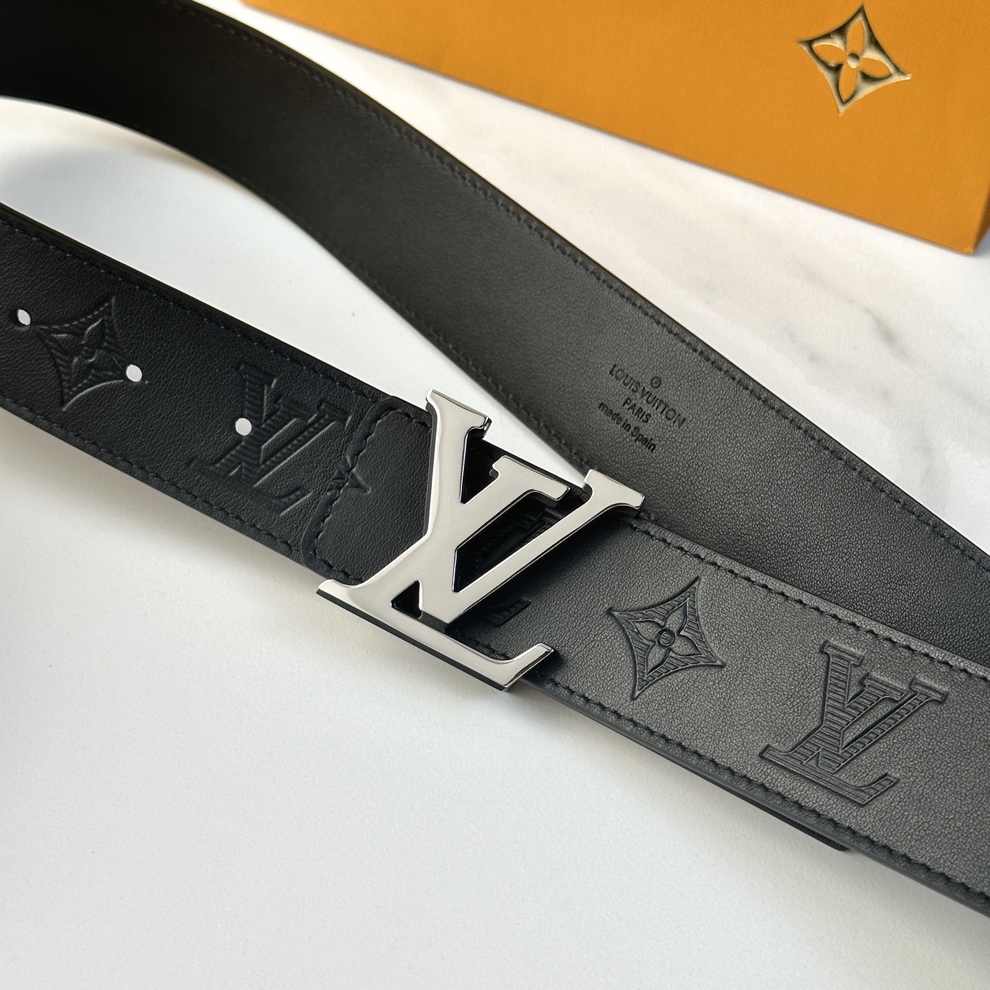 LV Style Beige Leather Men's Belts Men's Belts Men's Belt detail image 4 from source 766532
