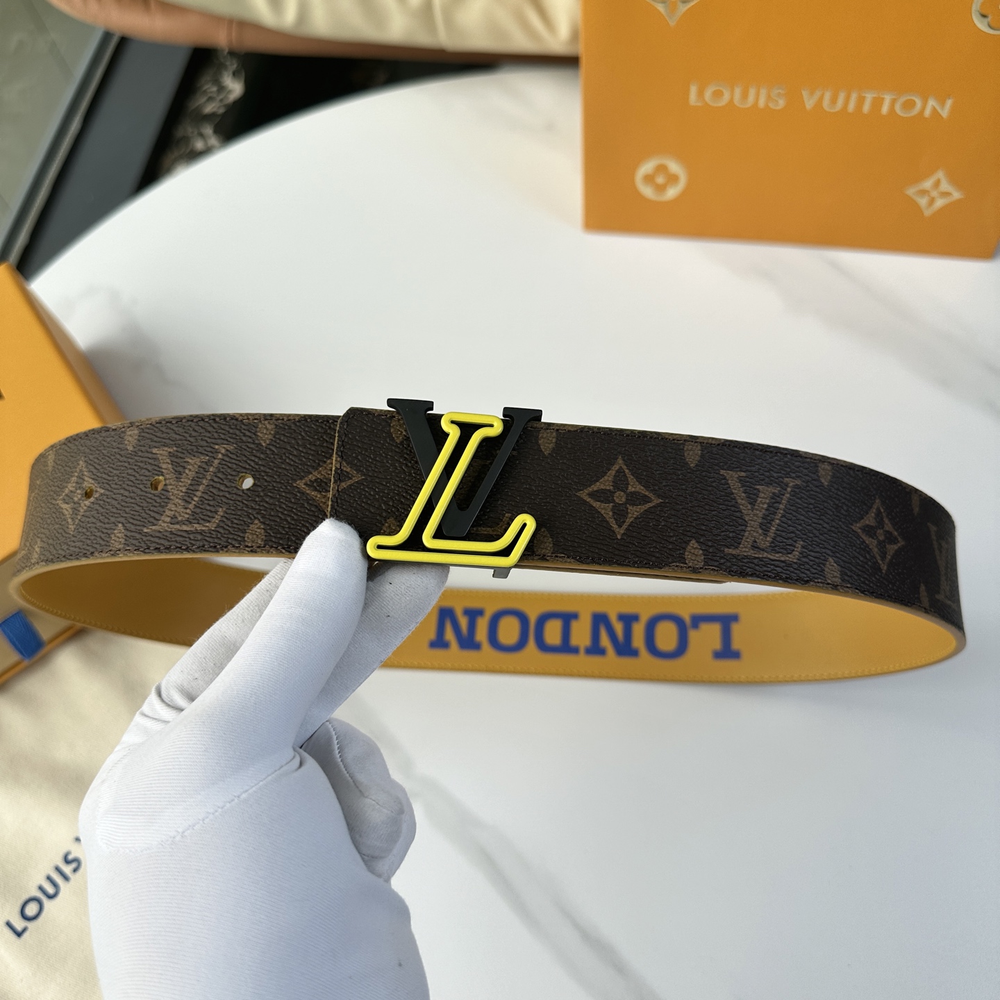 
         L0UIS VUITT0N 專櫃最新升級版本 寬度40毫米 精湛工藝定制帆布面料襯托