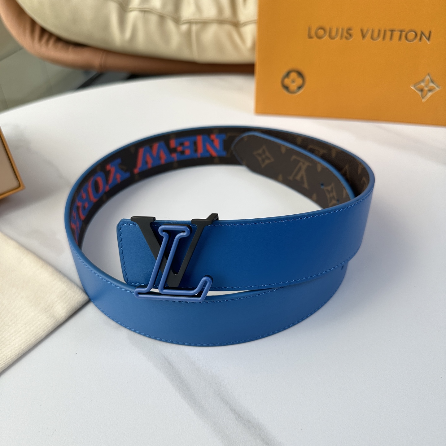 
         L0UIS VUITT0N 專櫃最新升級版本 寬度40毫米 精湛工藝定制帆布面料襯托