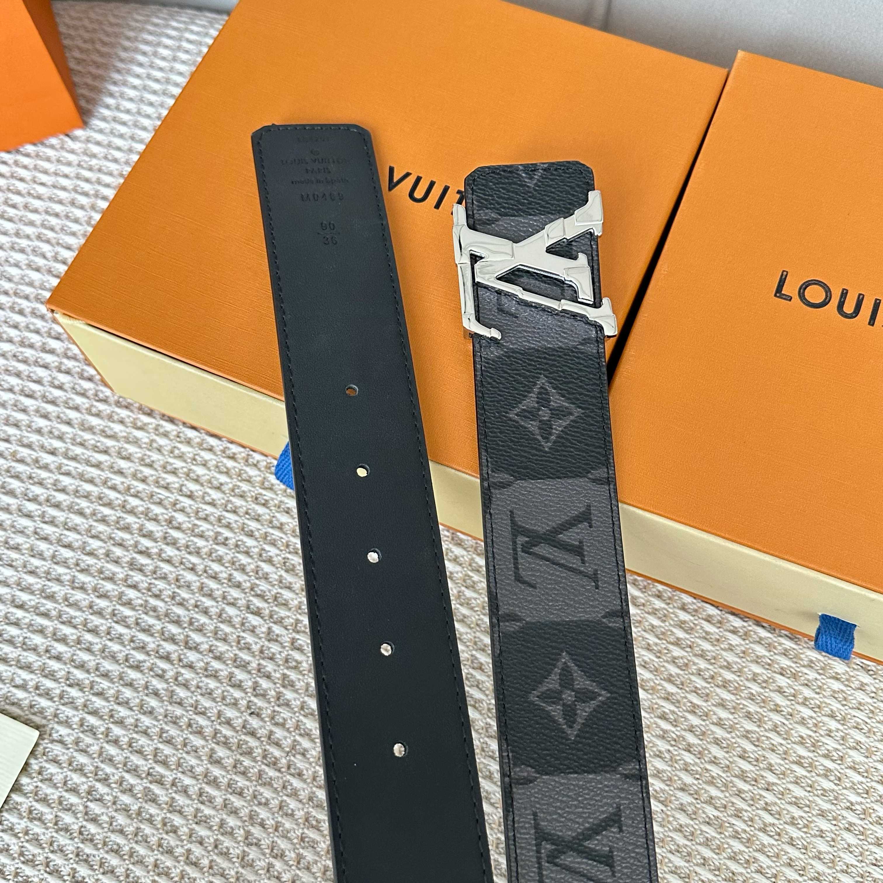  L0UIS VUITT0N 專櫃最新升級版本 寬度40毫米 精湛工藝定制帆布面料襯托進口小牛皮底  搭