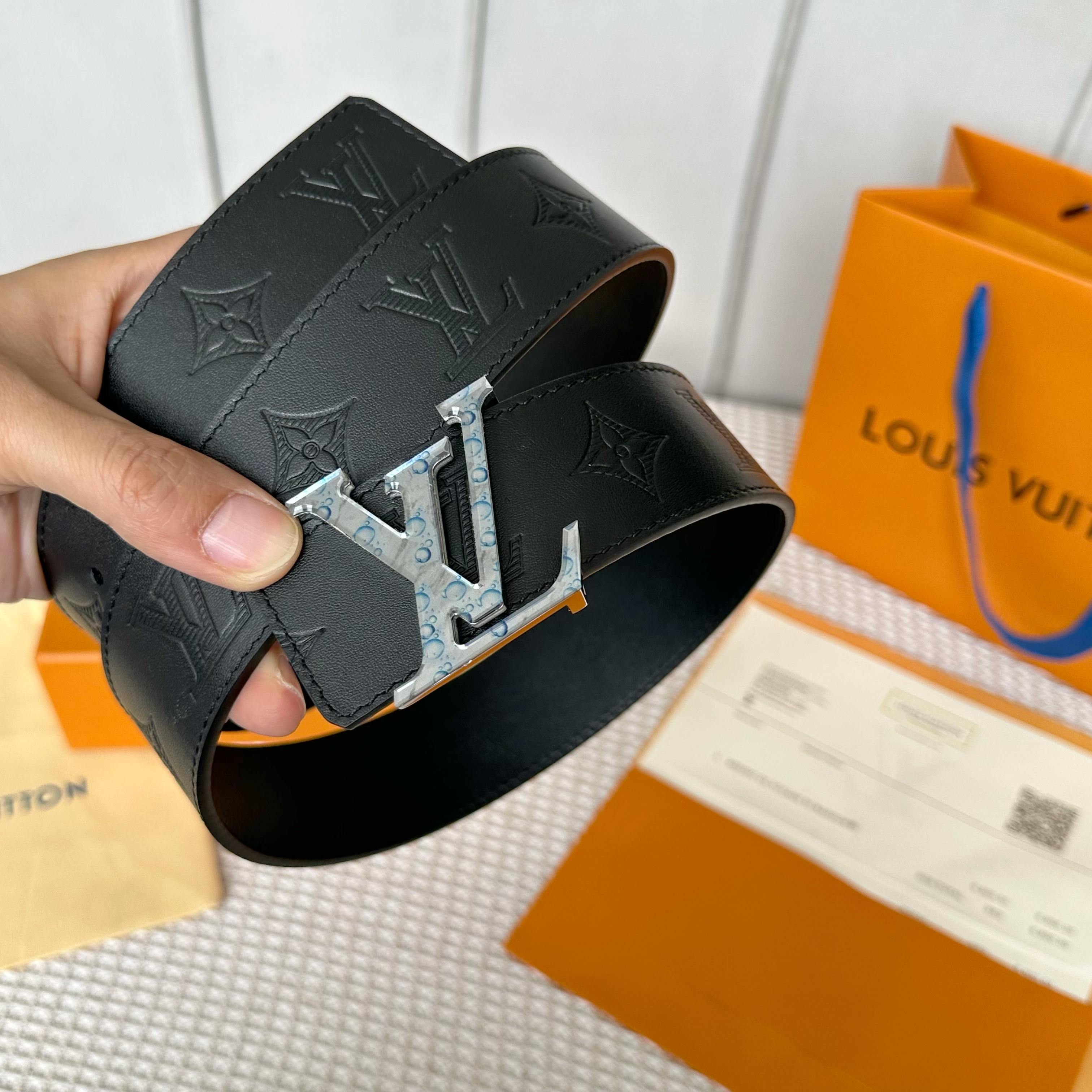 
     L0UIS VUITT0N 今季新品 男士原單腰帶 寬度40毫米 雙面進口頭層小牛皮壓花品牌