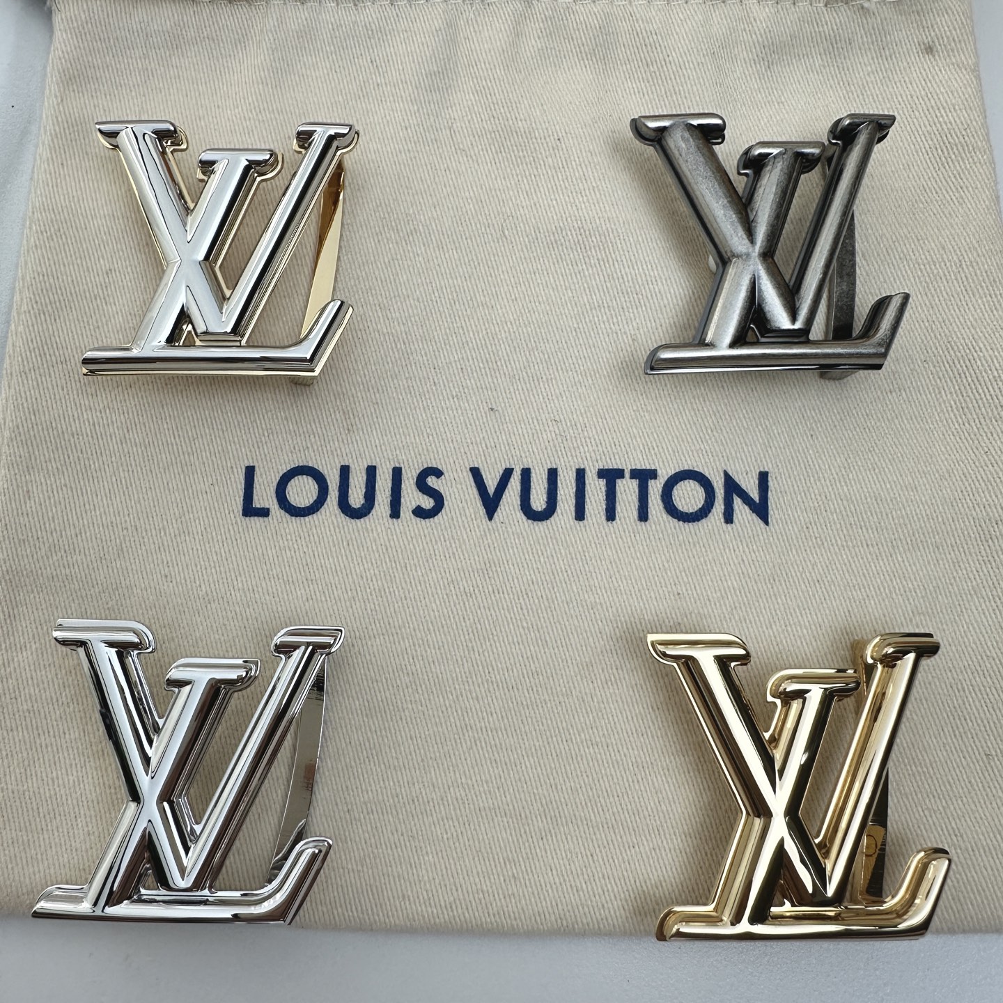 L0UIS VUITT0N 專櫃最新升級版本 寬度40毫米 精湛工藝定制帆布面料襯托進口小牛皮針紋底 半