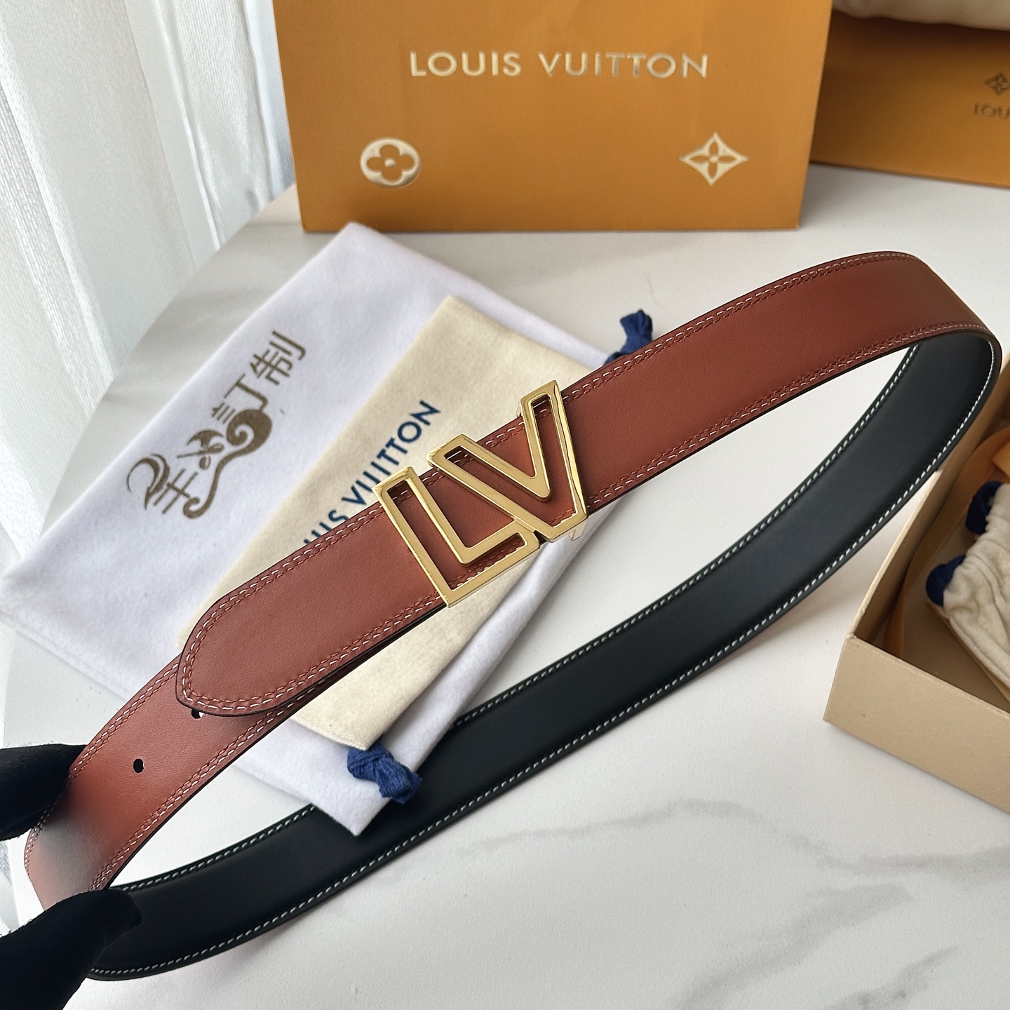 L0UIS VUITT0N 今季新品 男士原單腰帶 寬度35毫米 雙面頭層小牛皮車雙線工藝 搭配新款31