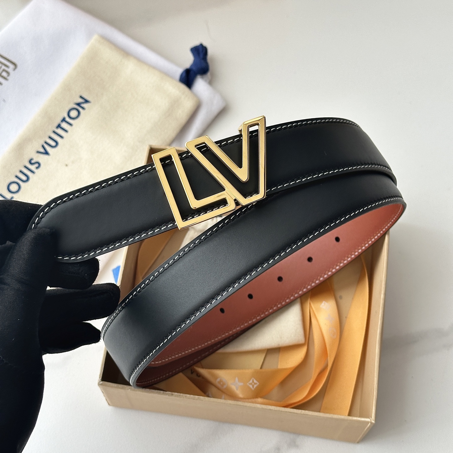 L0UIS VUITT0N 今季新品 男士原單腰帶 寬度35毫米 雙面頭層小牛皮車雙線工藝 搭配新款31