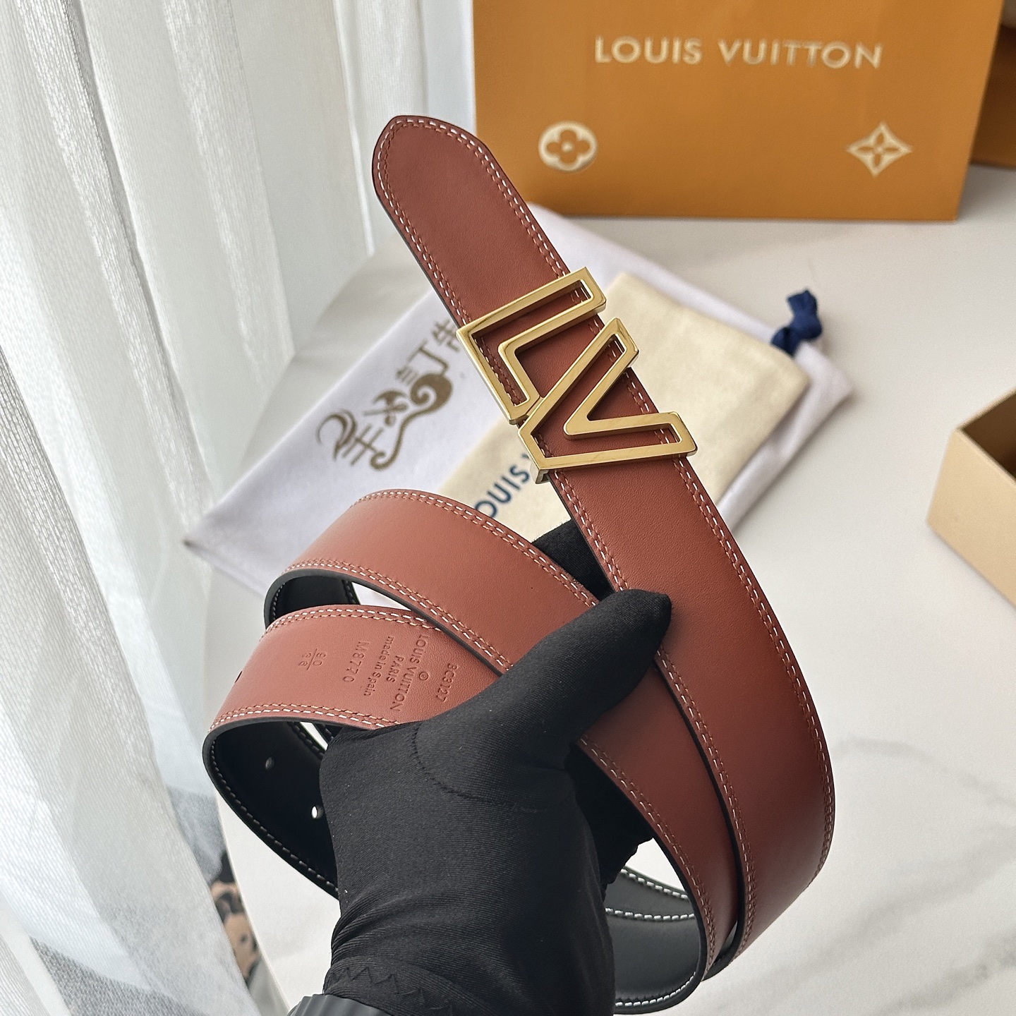 L0UIS VUITT0N 今季新品 男士原單腰帶 寬度35毫米 雙面頭層小牛皮車雙線工藝 搭配新款31