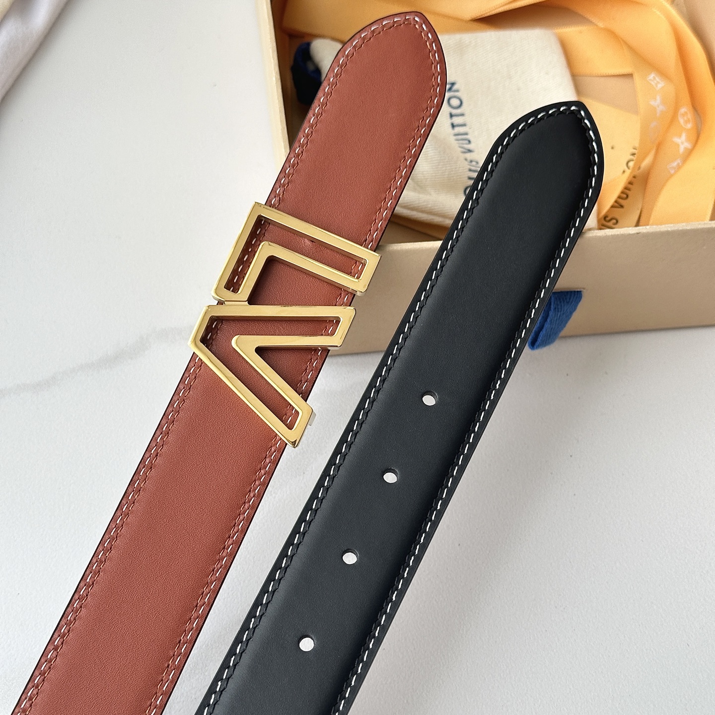 L0UIS VUITT0N 今季新品 男士原單腰帶 寬度35毫米 雙面頭層小牛皮車雙線工藝 搭配新款31