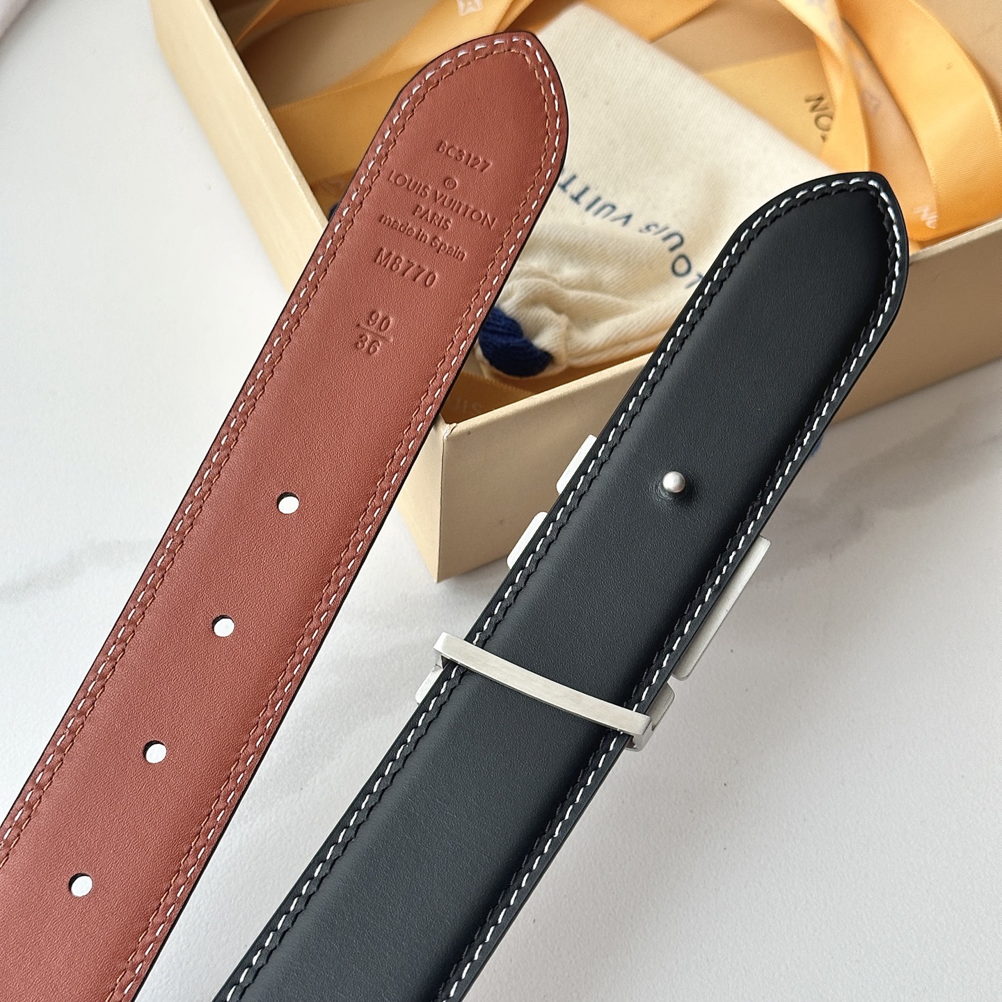 L0UIS VUITT0N 今季新品 男士原單腰帶 寬度35毫米 雙面頭層小牛皮車雙線工藝 搭配新款31