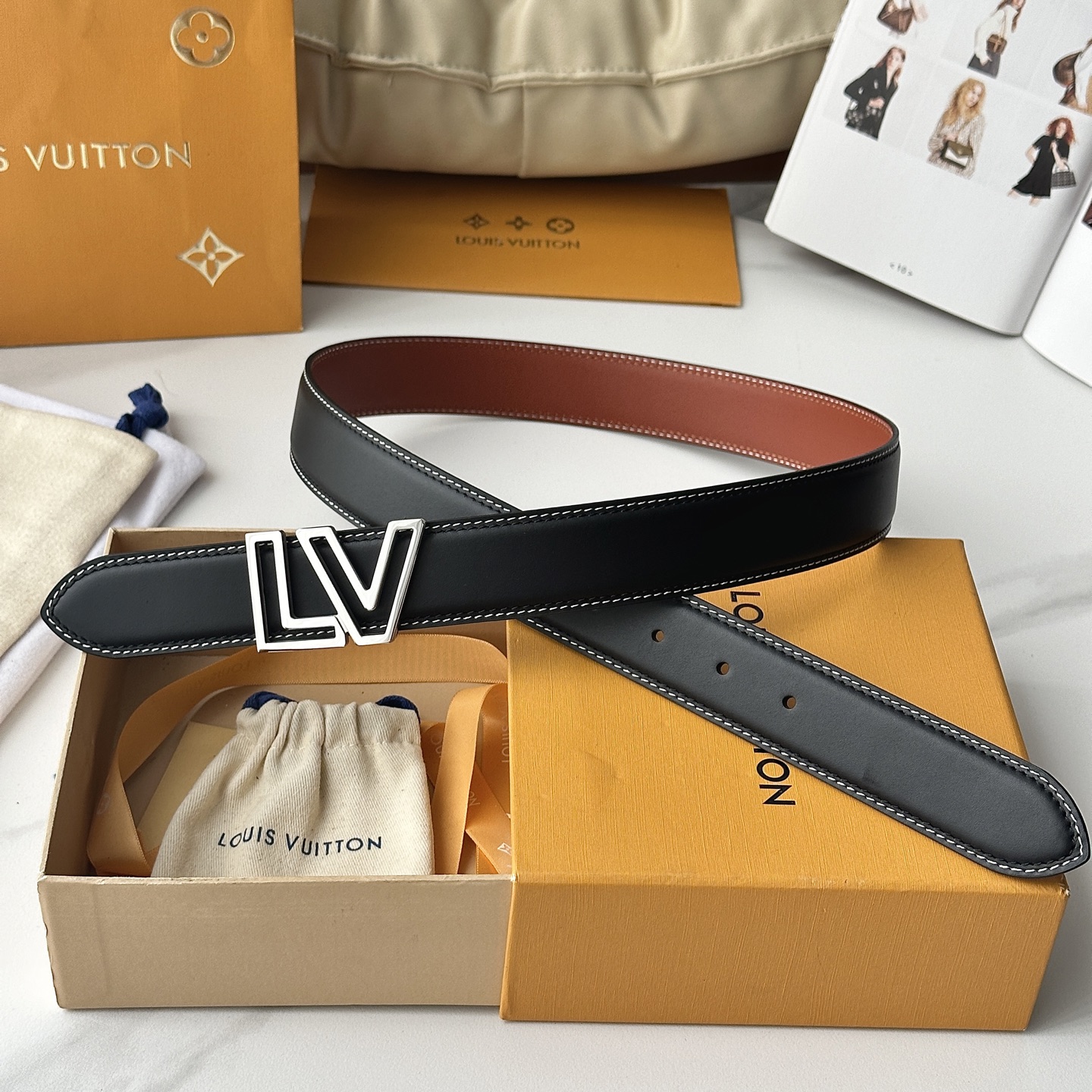 L0UIS VUITT0N 今季新品 男士原單腰帶 寬度35毫米 雙面頭層小牛皮車雙線工藝 搭配新款31