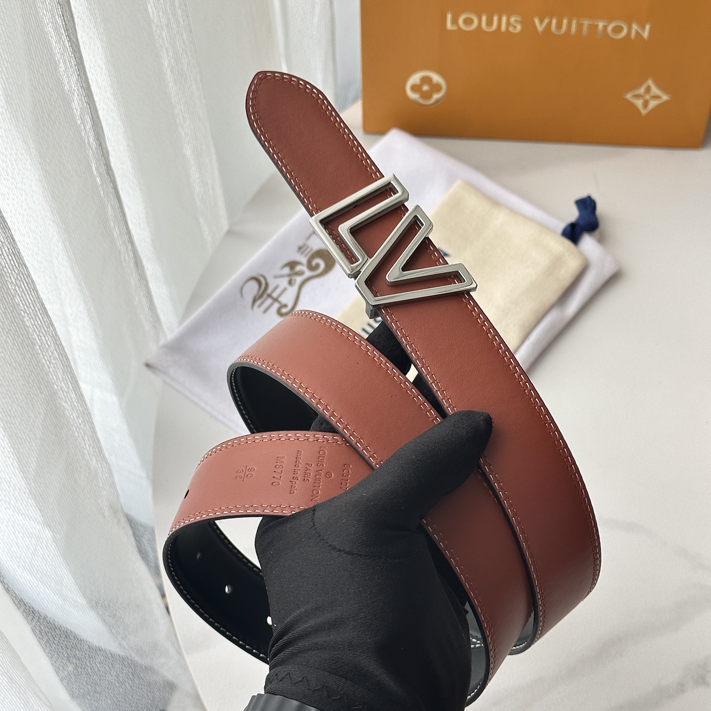 L0UIS VUITT0N 今季新品 男士原單腰帶 寬度35毫米 雙面頭層小牛皮車雙線工藝 搭配新款31