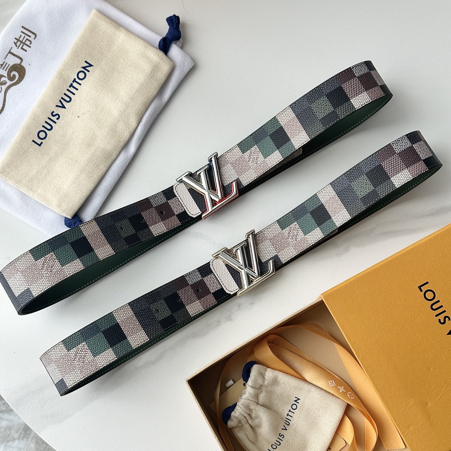 L0UIS VUITT0N 專櫃最新升級版本 寬度40毫米 全新訂制帆布搭配最新進口原廠皮底 配置新款字