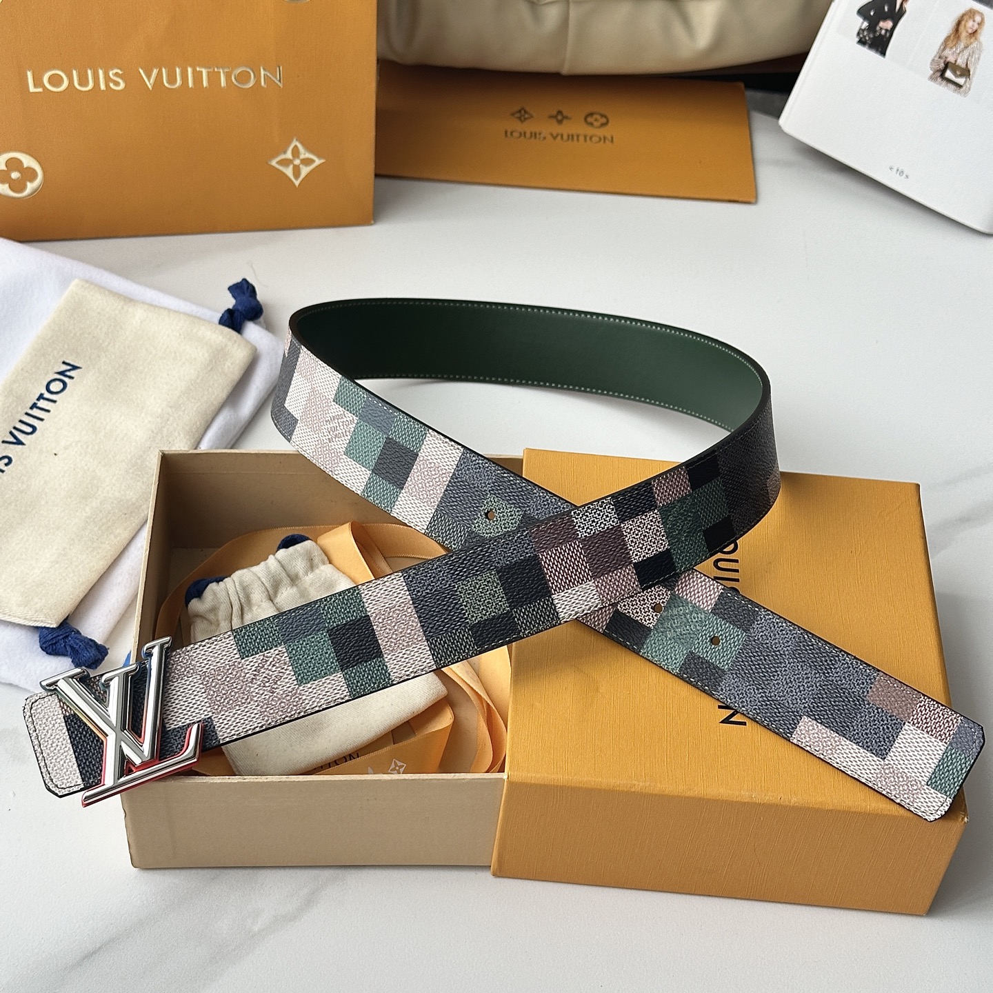 L0UIS VUITT0N 專櫃最新升級版本 寬度40毫米 全新訂制帆布搭配最新進口原廠皮底 配置新款字