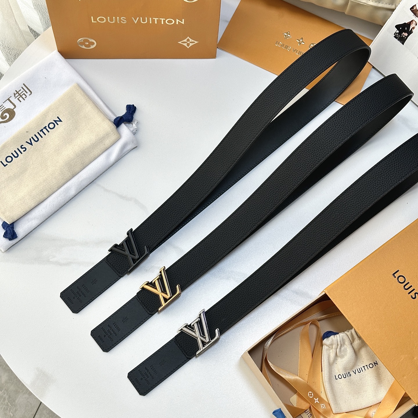 L0UIS VUITT0N 驢家原單腰帶 寬度35毫米 腰帶採用一面荔枝紋togo皮內襯一面進口小牛皮底