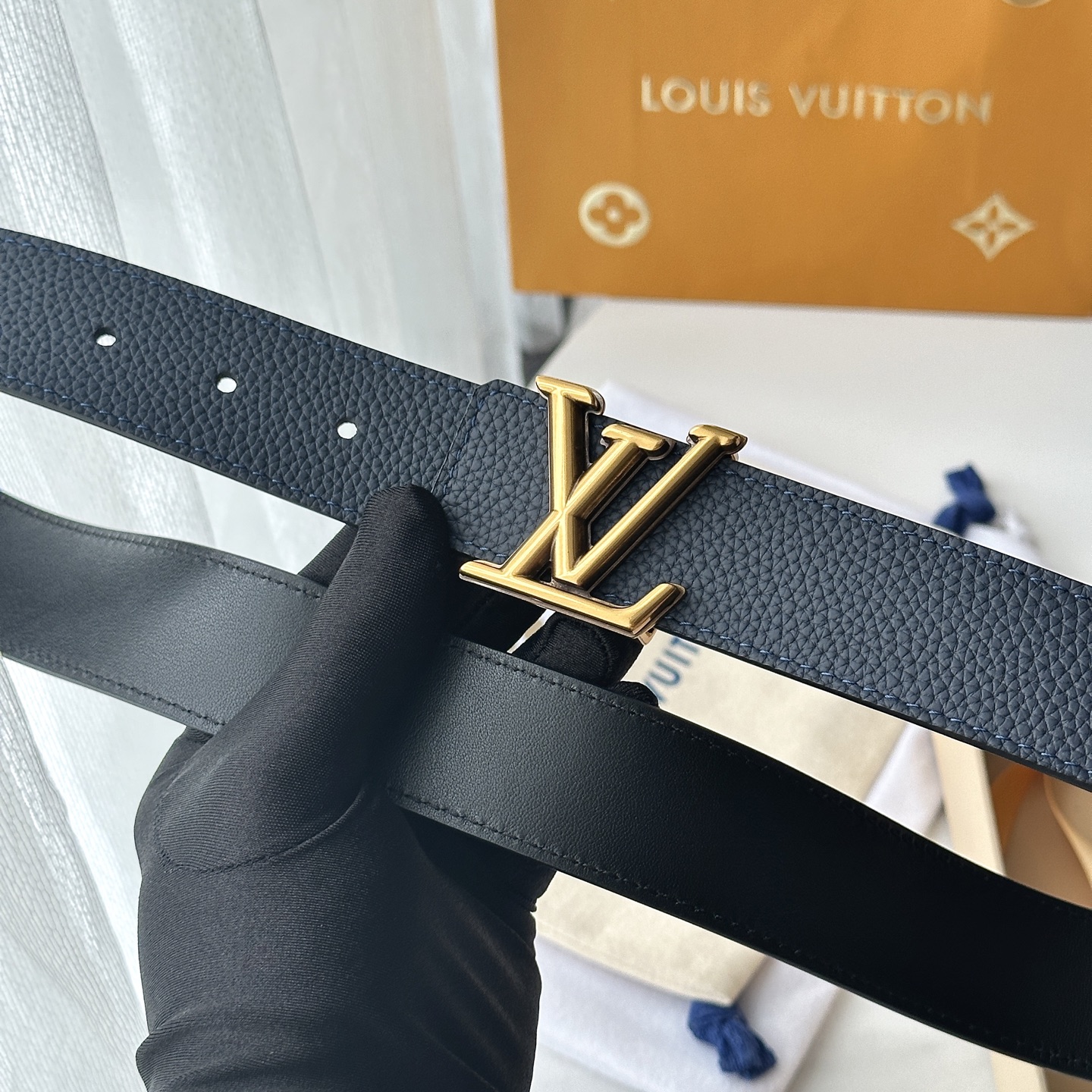 L0UIS VUITT0N 驢家原單腰帶 寬度35毫米 腰帶採用一面荔枝紋togo皮內襯一面進口小牛皮底