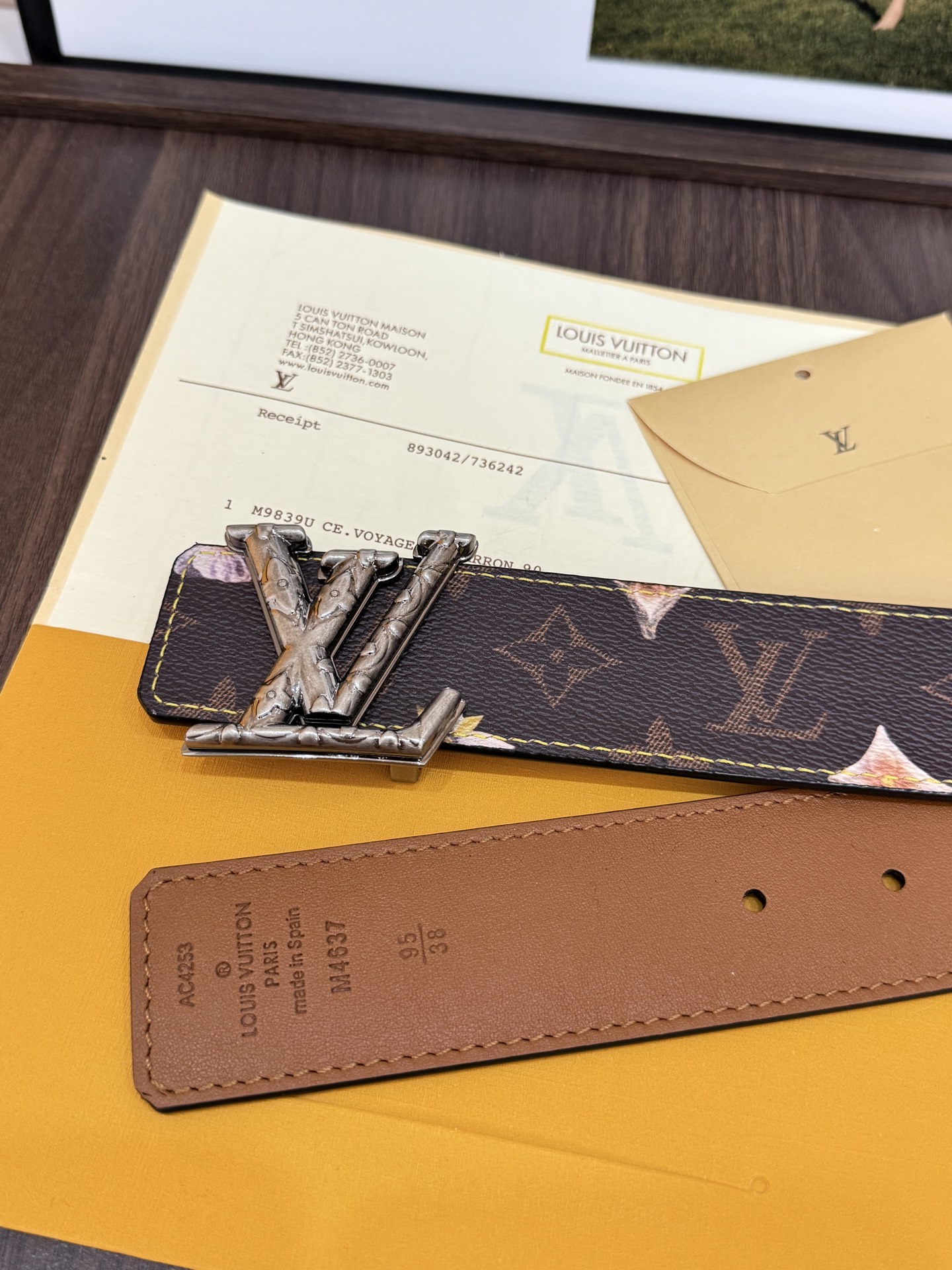 LV經典老花古銀LV標誌扣皮帶 40mm經典寬度 頭層牛皮滿版 Monogram 老花，點綴淡雅花卉圖案