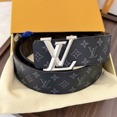 LV黑灰渐变老花立体砂白标皮带|40mm标准宽度 特制渐变老花帆布内里搭载真皮底村,高级质感 LV黑灰渐变老花立体砂白标皮带|40mm标准宽度 特制渐变老花帆布内里搭载真皮底村,高级质感