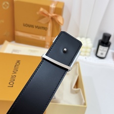 LV暗黑花亮银花扣皮带|40mm标准宽度 LV Initiales Midhight 40 毫米双面腰 LV暗黑花亮银花扣皮带|40mm标准宽度 LV Initiales Midhight 40 毫米双面腰