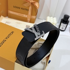 LV暗黑花亮银花扣皮带|40mm标准宽度 LV Initiales Midhight 40 毫米双面腰 LV暗黑花亮银花扣皮带|40mm标准宽度 LV Initiales Midhight 40 毫米双面腰