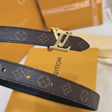 LV经典老花银扣细皮带|20mm精致窄款宽度 原版老花涂层帆布带身,搭配柔软牛皮内里,质感细腻透亮 亮面抛 LV经典老花银扣细皮带|20mm精致窄款宽度 原版老花涂层帆布带身,搭配柔软牛皮内里,质感细腻透亮 亮面抛