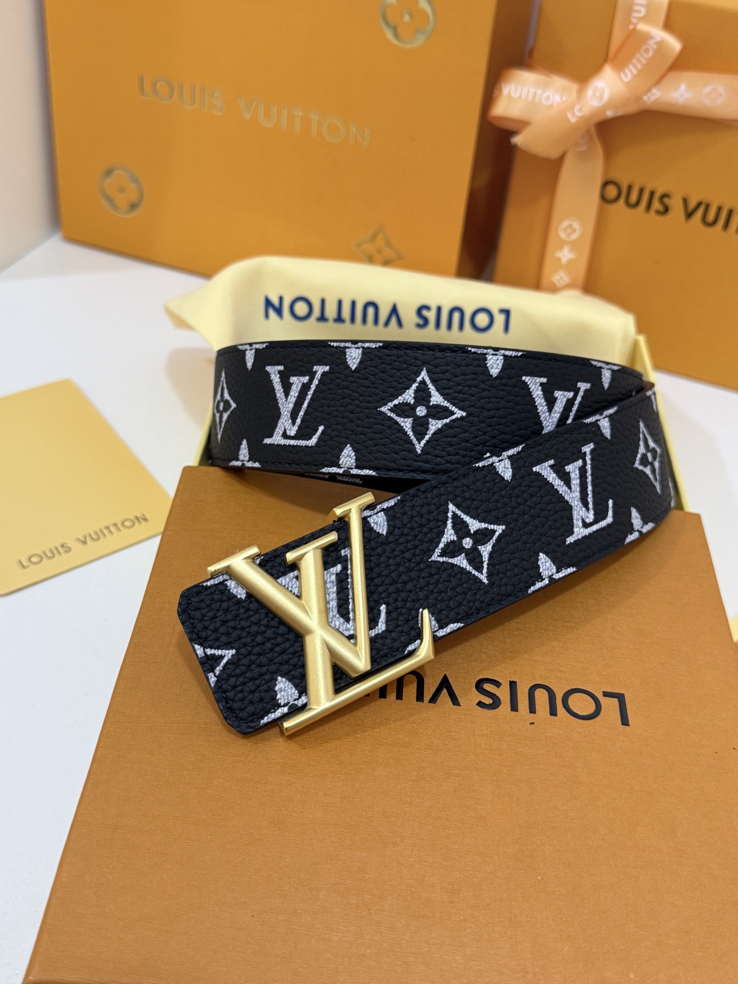 LV 40mm ✨