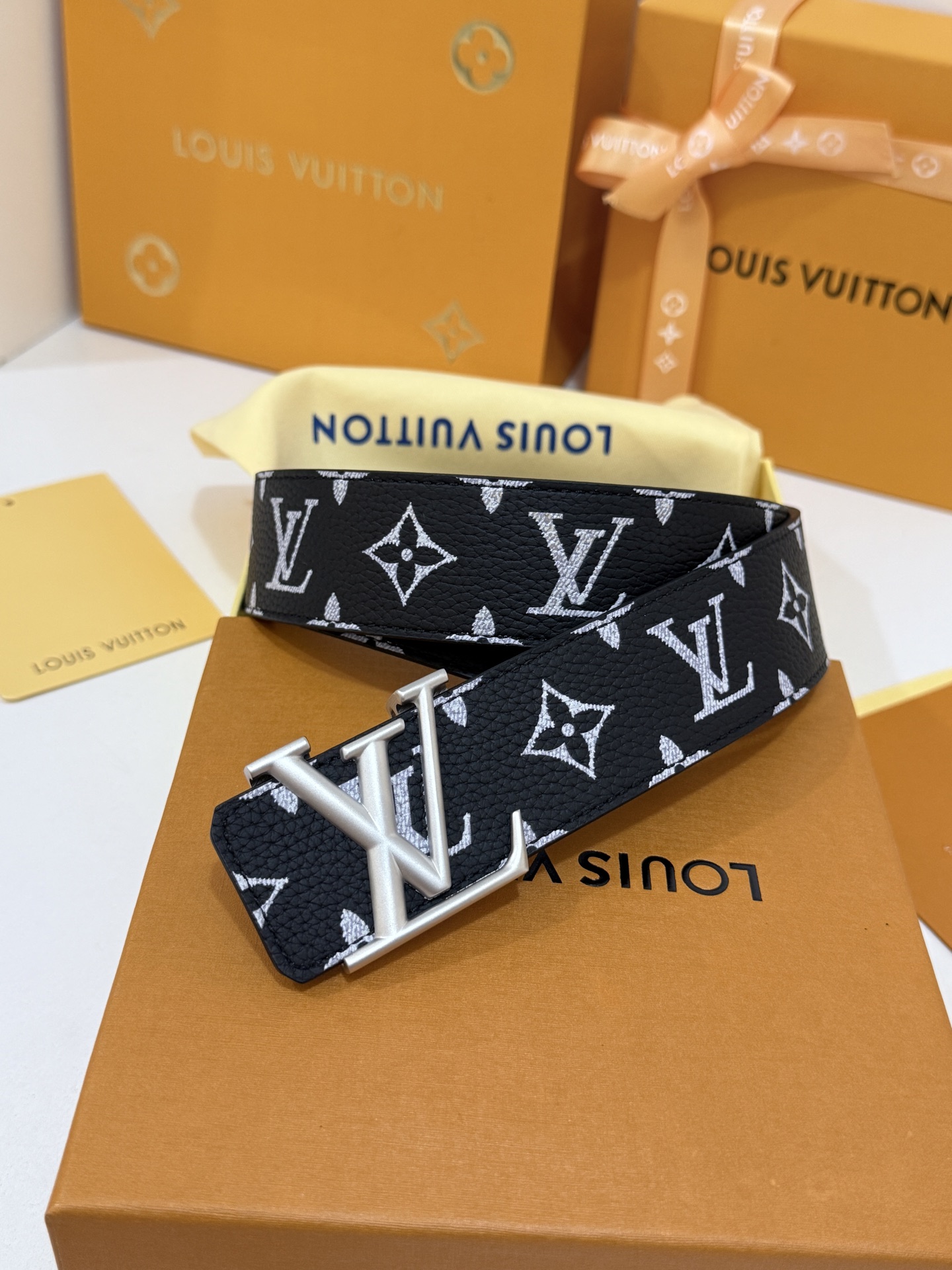 LV 40mm ✨