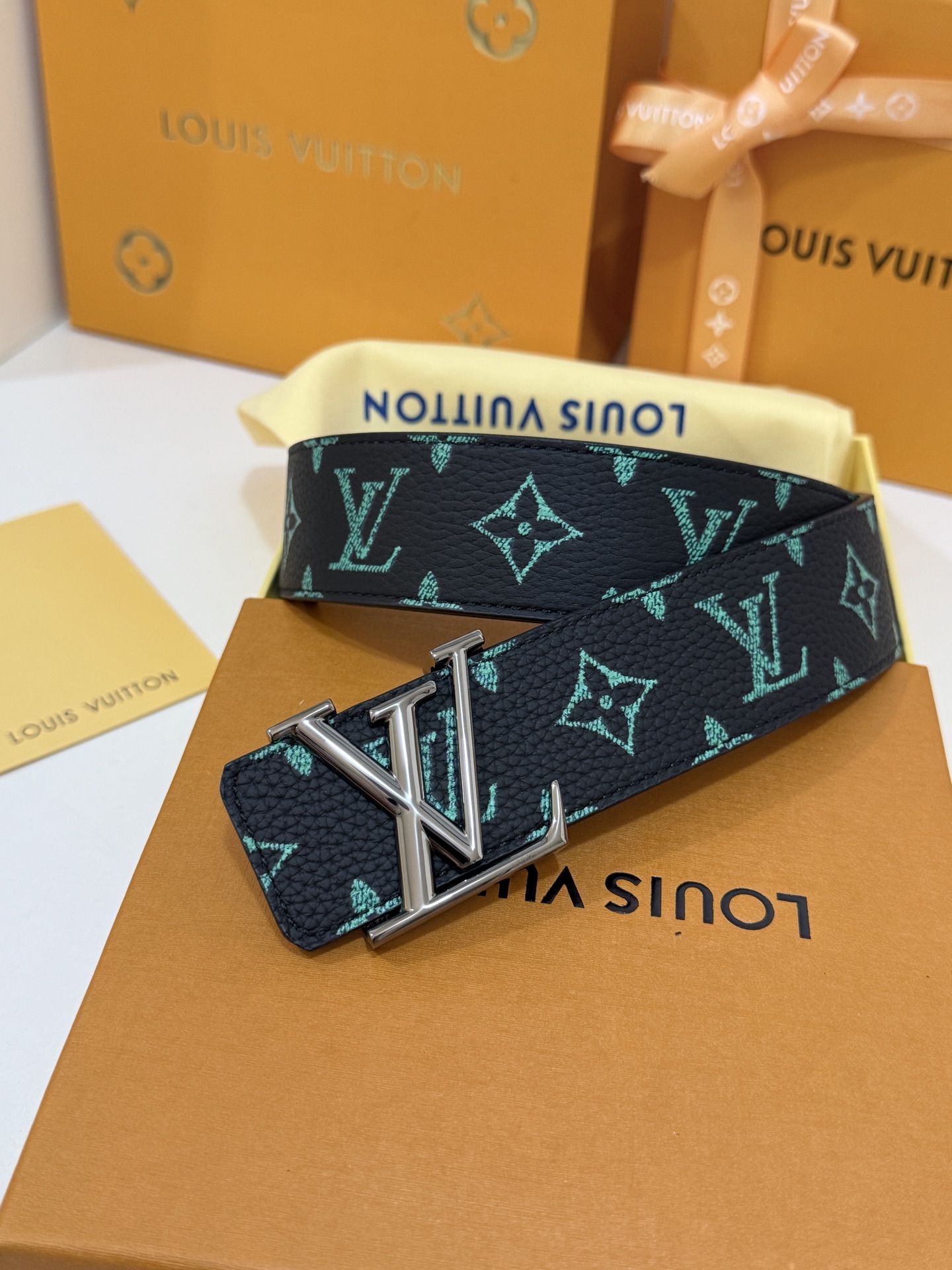 LV 40mm ✨
