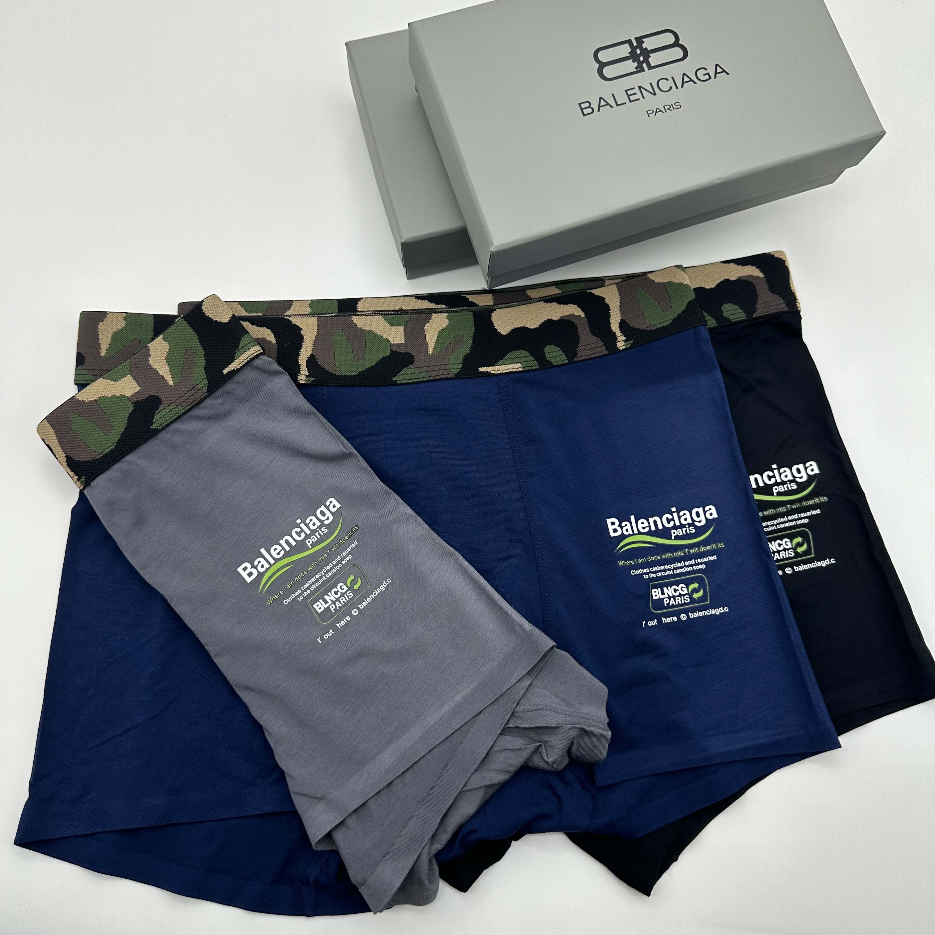 BALENClAGA（巴黎世家） 原单品质，无缝切割工艺 科学配比 丝滑 透气 舒适！有型！ 一点也不紧