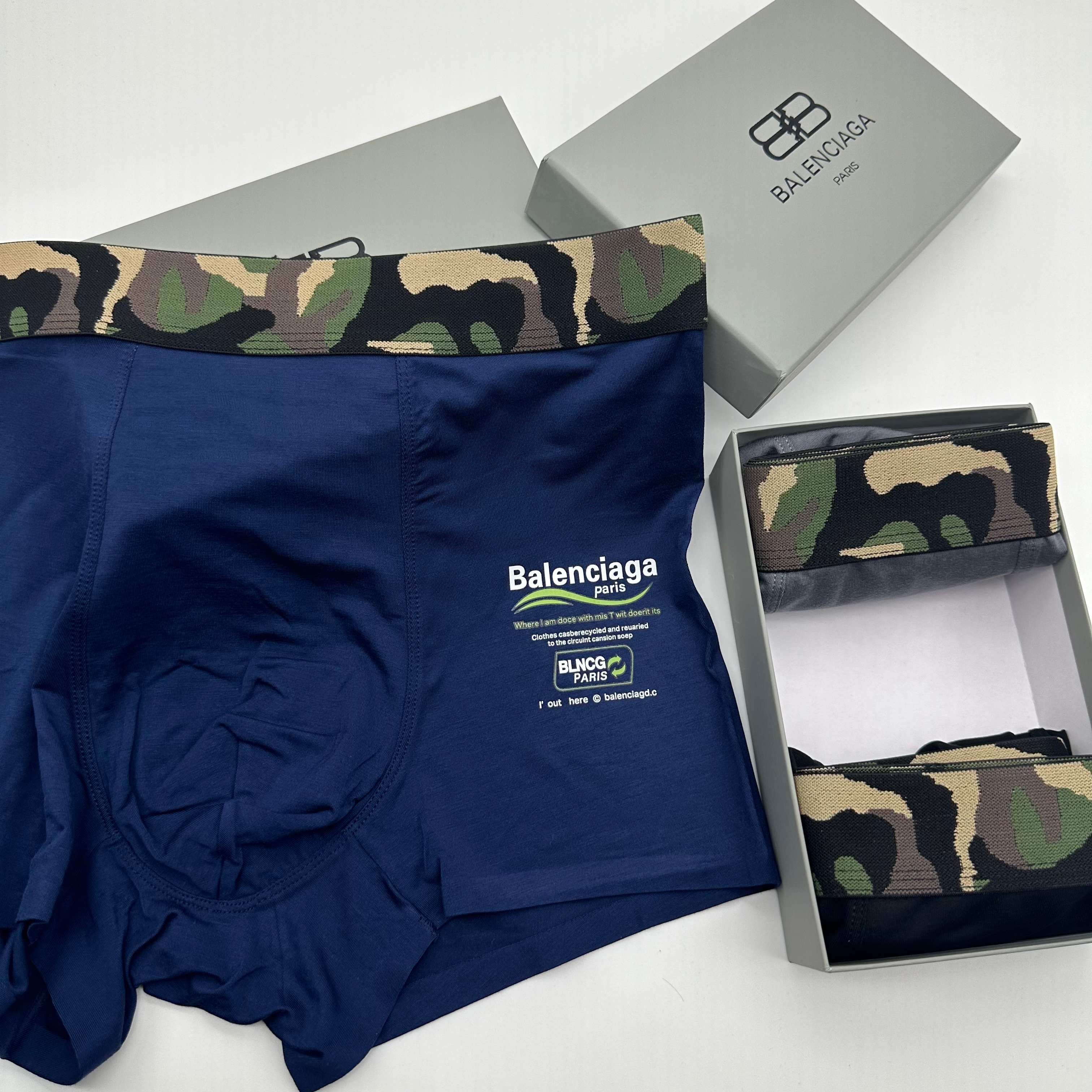 BALENClAGA（巴黎世家） 原单品质，无缝切割工艺 科学配比 丝滑 透气 舒适！有型！ 一点也不紧