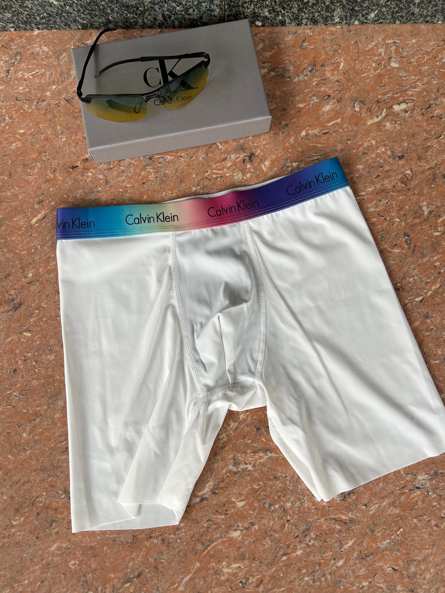 新品长款！Calvin Klein！原单品质！精品盒装男士内裤！外贸国外订单，高品质，真丝无痕切割工艺 