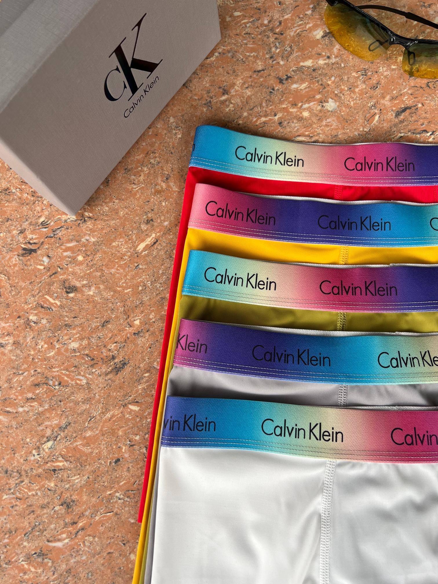 新品长款！Calvin Klein！原单品质！精品盒装男士内裤！外贸国外订单，高品质，真丝无痕切割工艺 